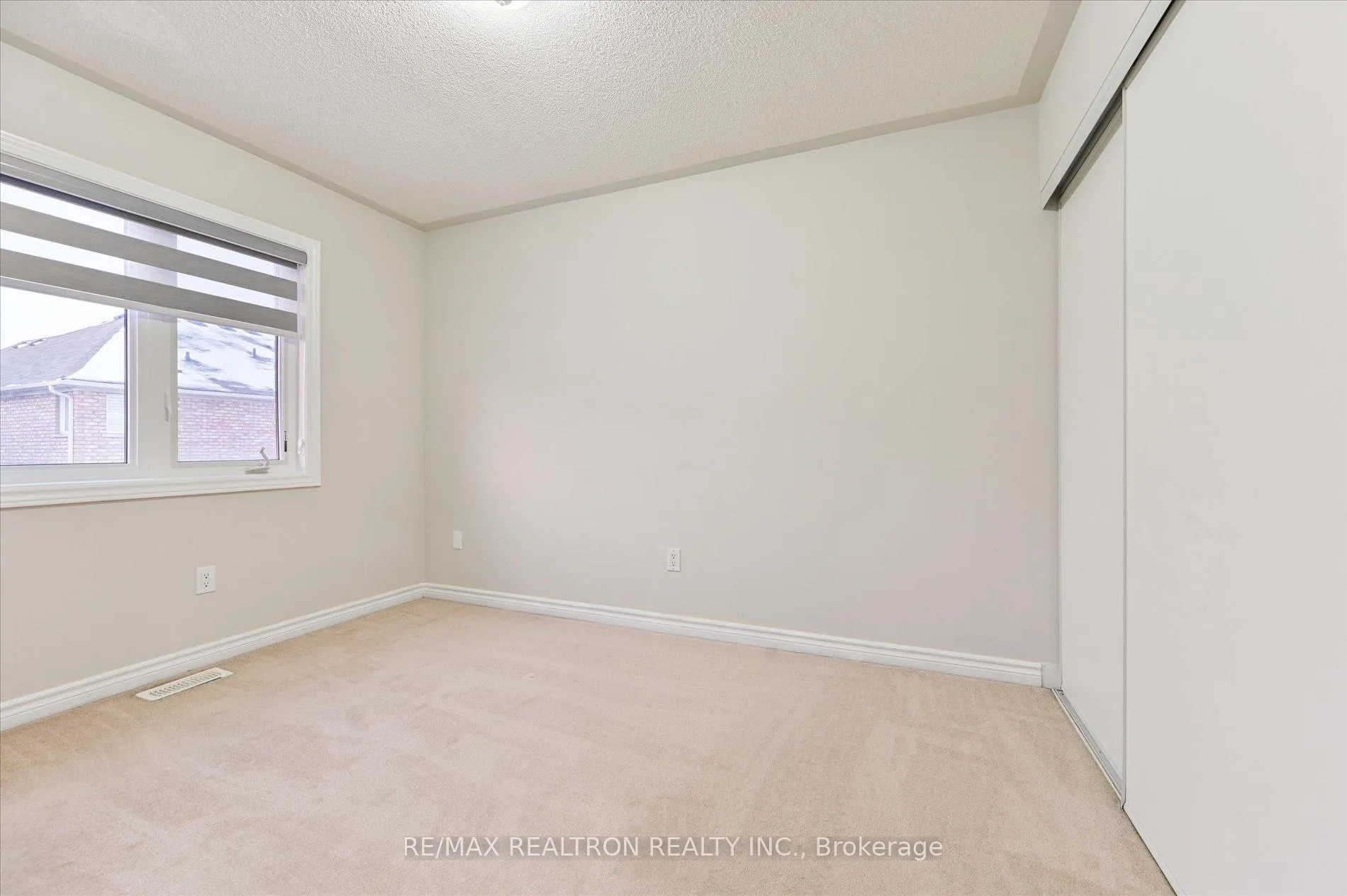 Photo 23 of 72 Daden Oaks Drive, Brampton, Bram East — HOMEH