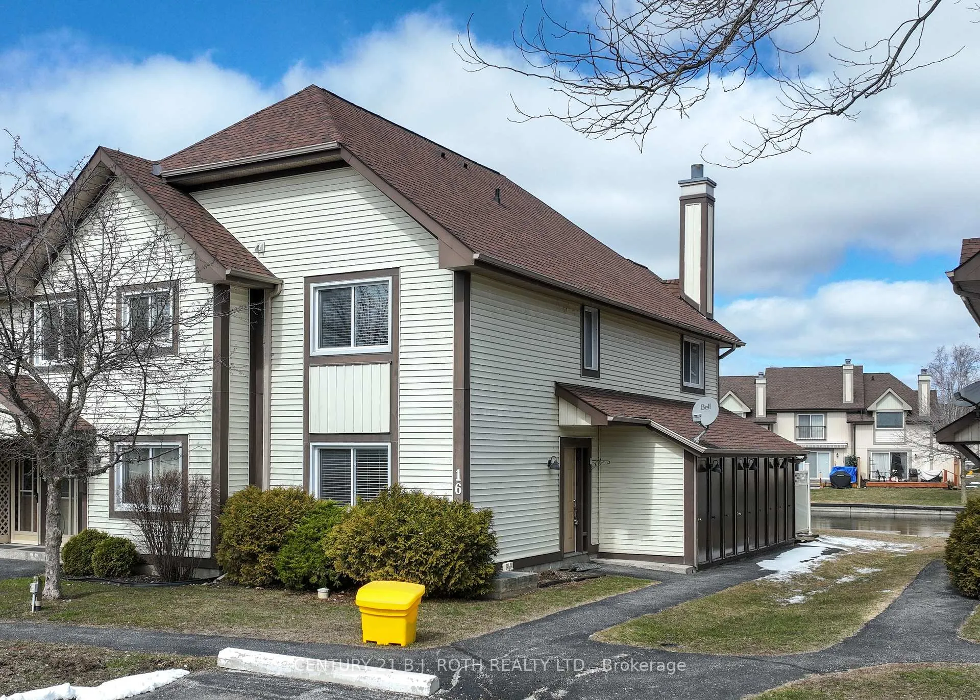 Front of Unit 16, 11 Laguna Parkway