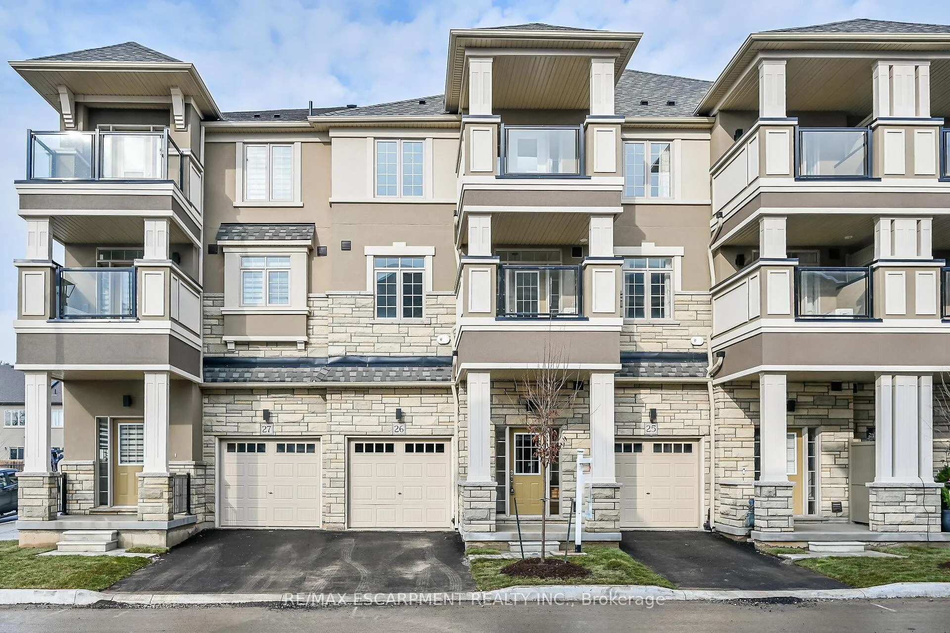 Photo 1 of Unit 26, 305 Garner Road W, Hamilton, Ancaster — HOMEH