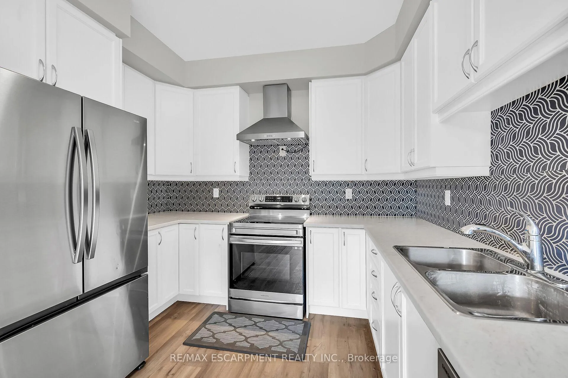 Photo 7 of Unit 26, 305 Garner Road W, Hamilton, Ancaster — HOMEH