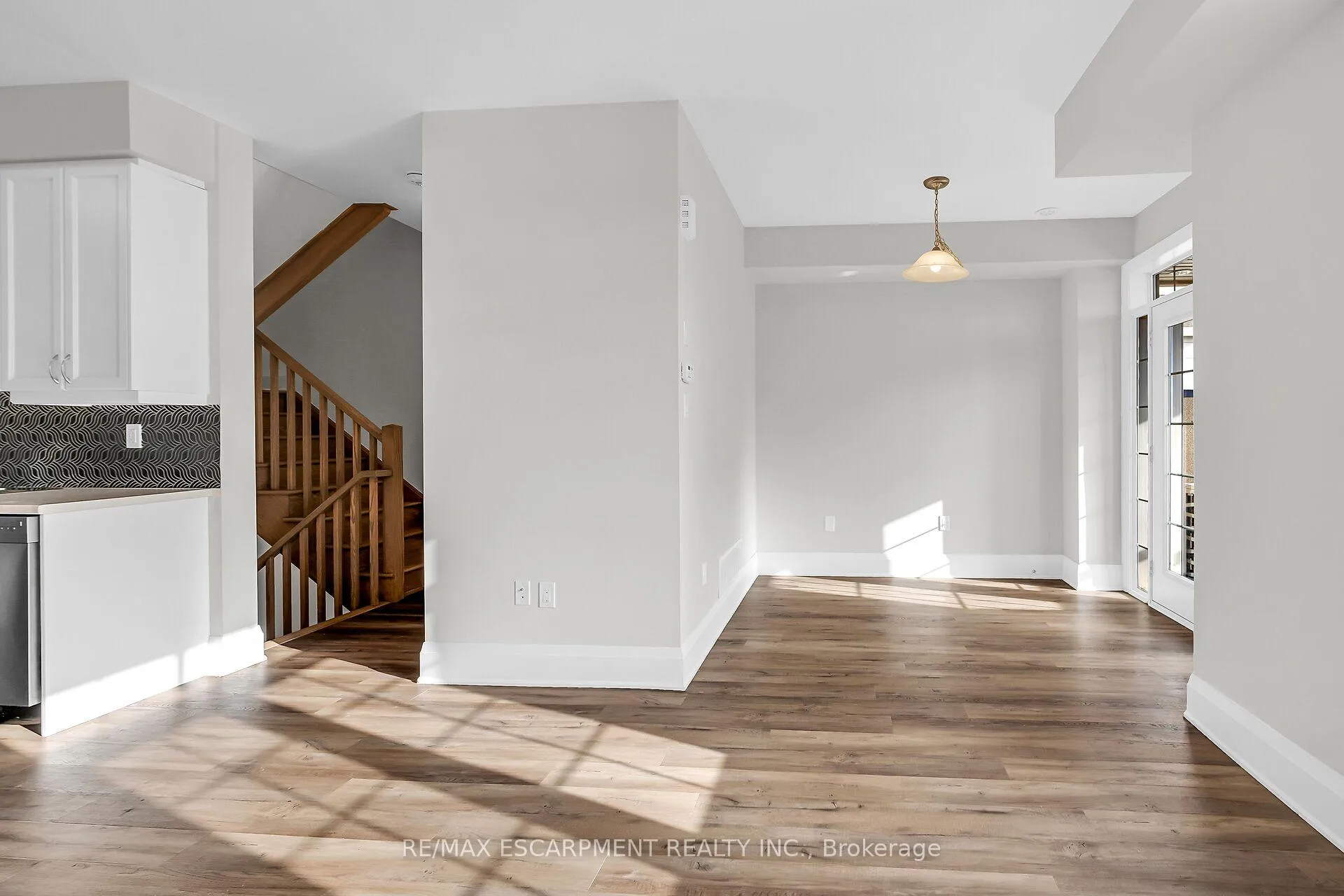 Photo 13 of Unit 26, 305 Garner Road W, Hamilton, Ancaster — HOMEH