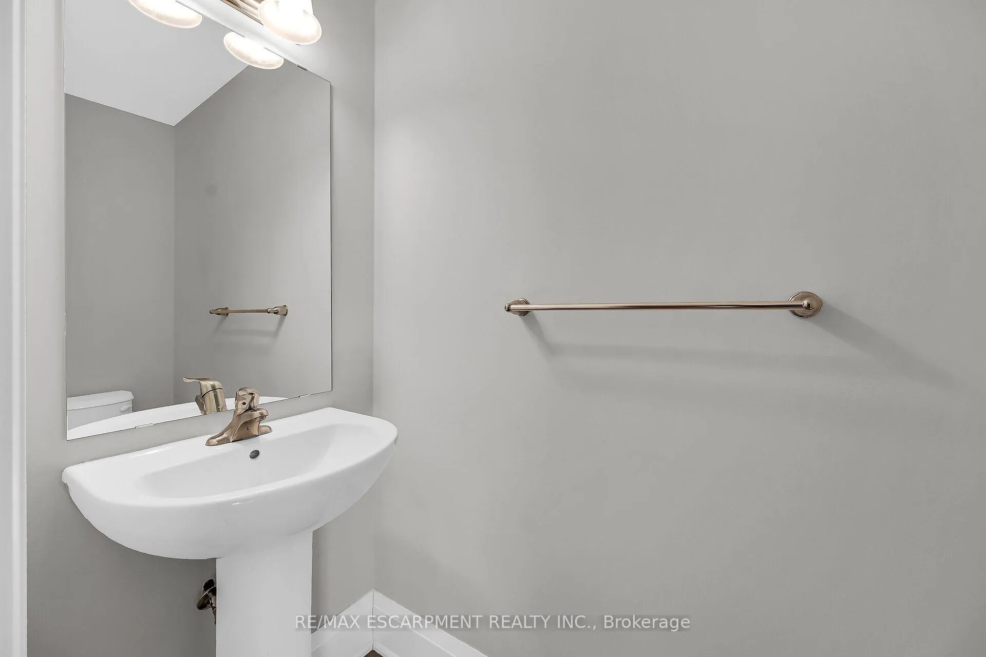 Photo 18 of Unit 26, 305 Garner Road W, Hamilton, Ancaster — HOMEH