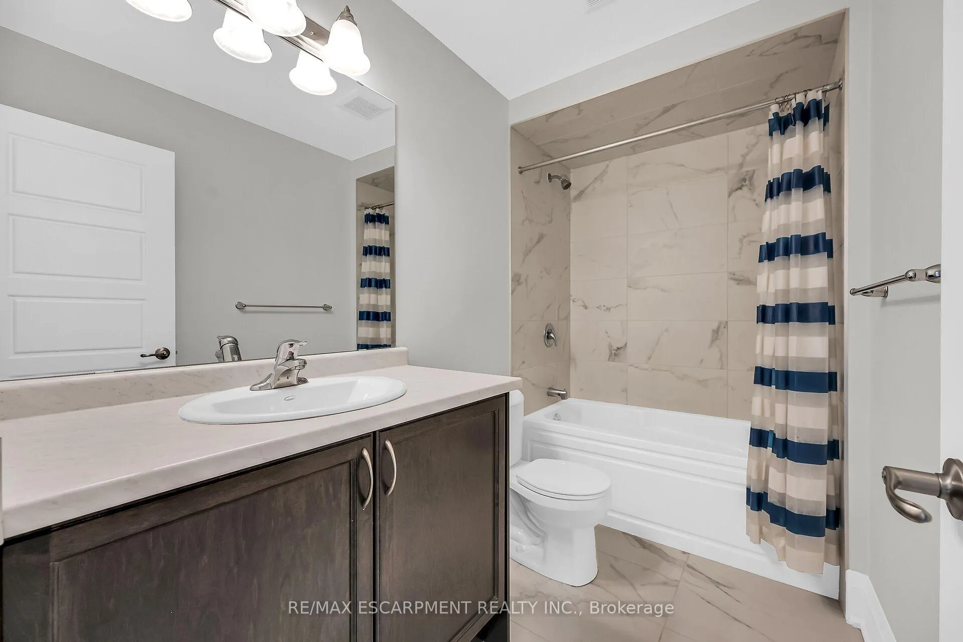 Photo 27 of Unit 26, 305 Garner Road W, Hamilton, Ancaster — HOMEH
