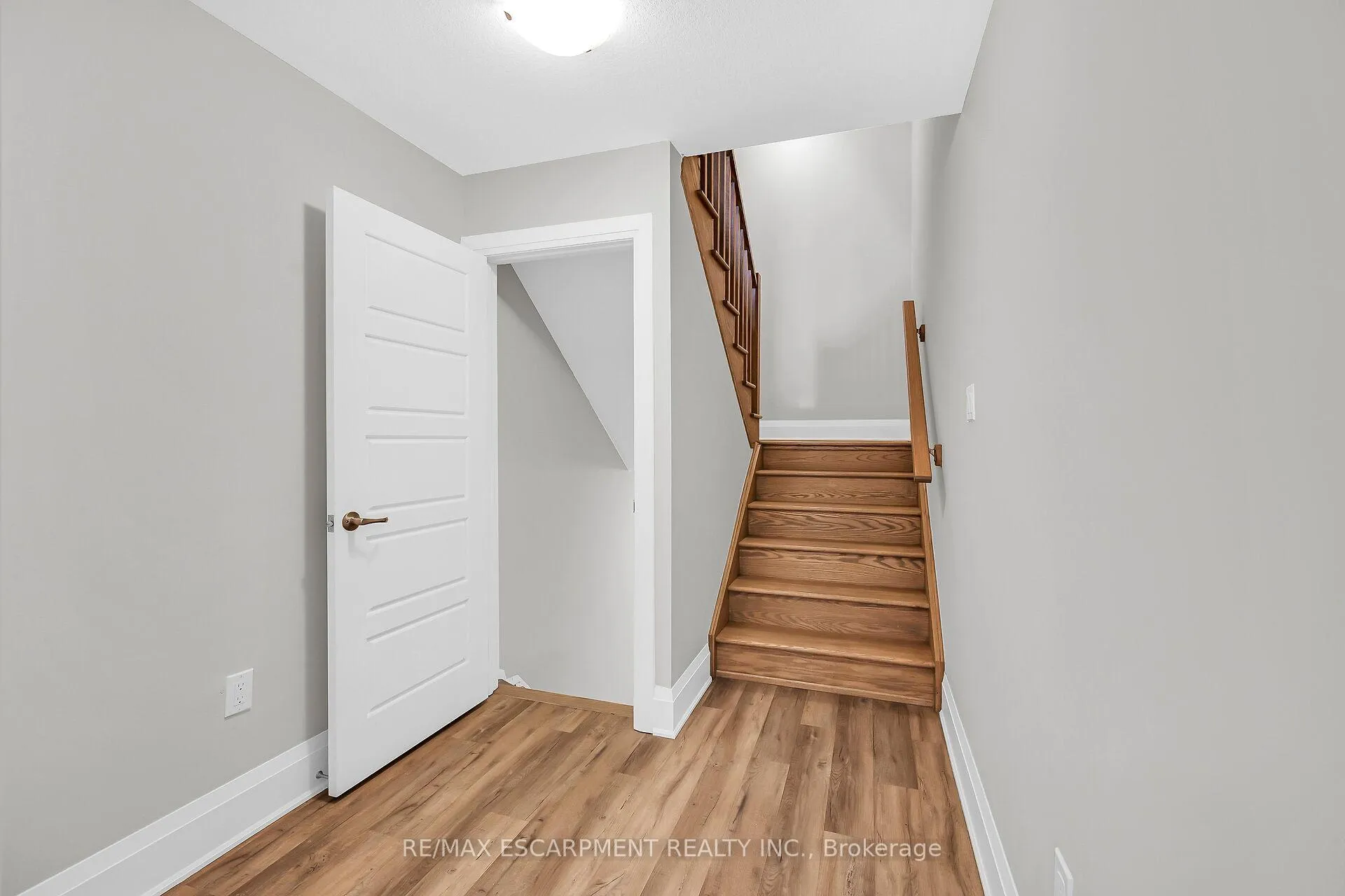 Photo 30 of Unit 26, 305 Garner Road W, Hamilton, Ancaster — HOMEH