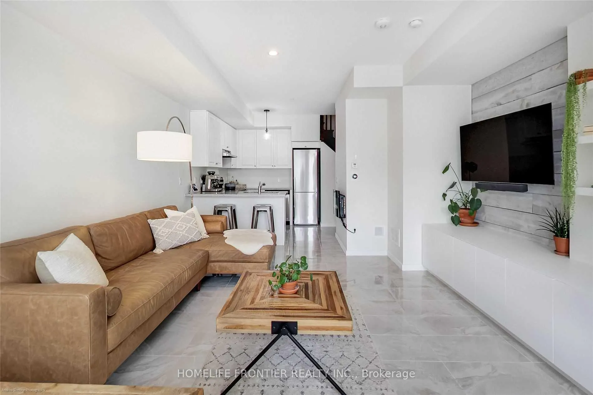 Front of Unit 121, 600 Alex Gardner Circle