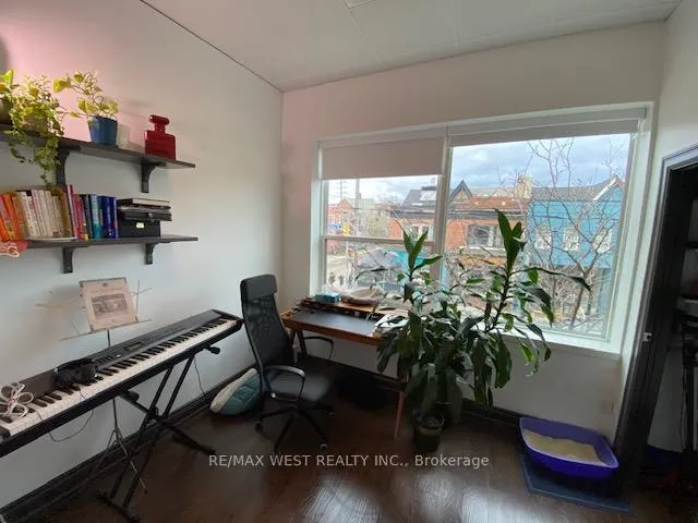 Photo 8 of Unit 201, 809 Dundas Street W, Toronto, Trinity-Bellwoods — HOMEH