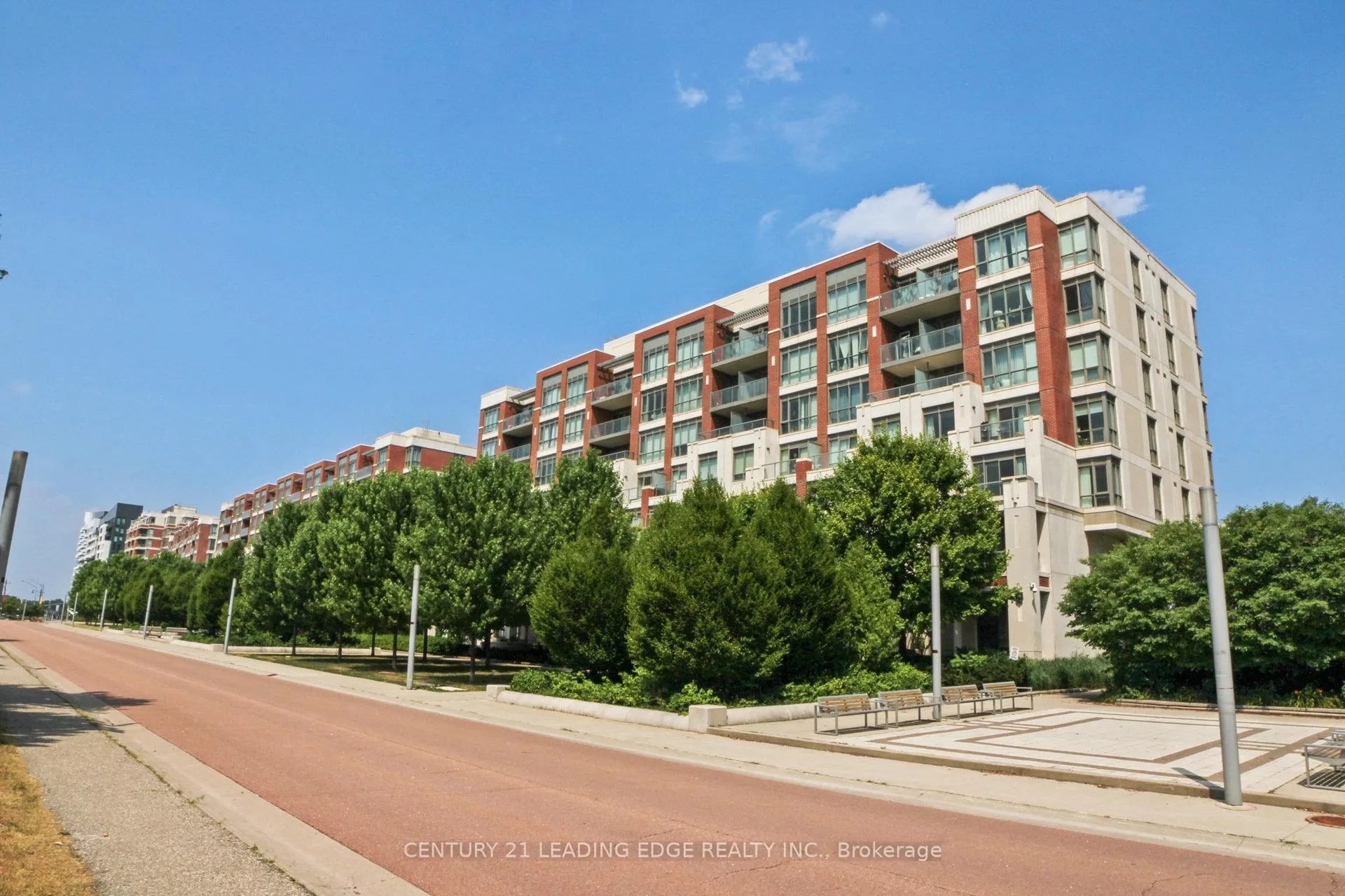 Front of Unit 320, 39 Upper Duke Crescent