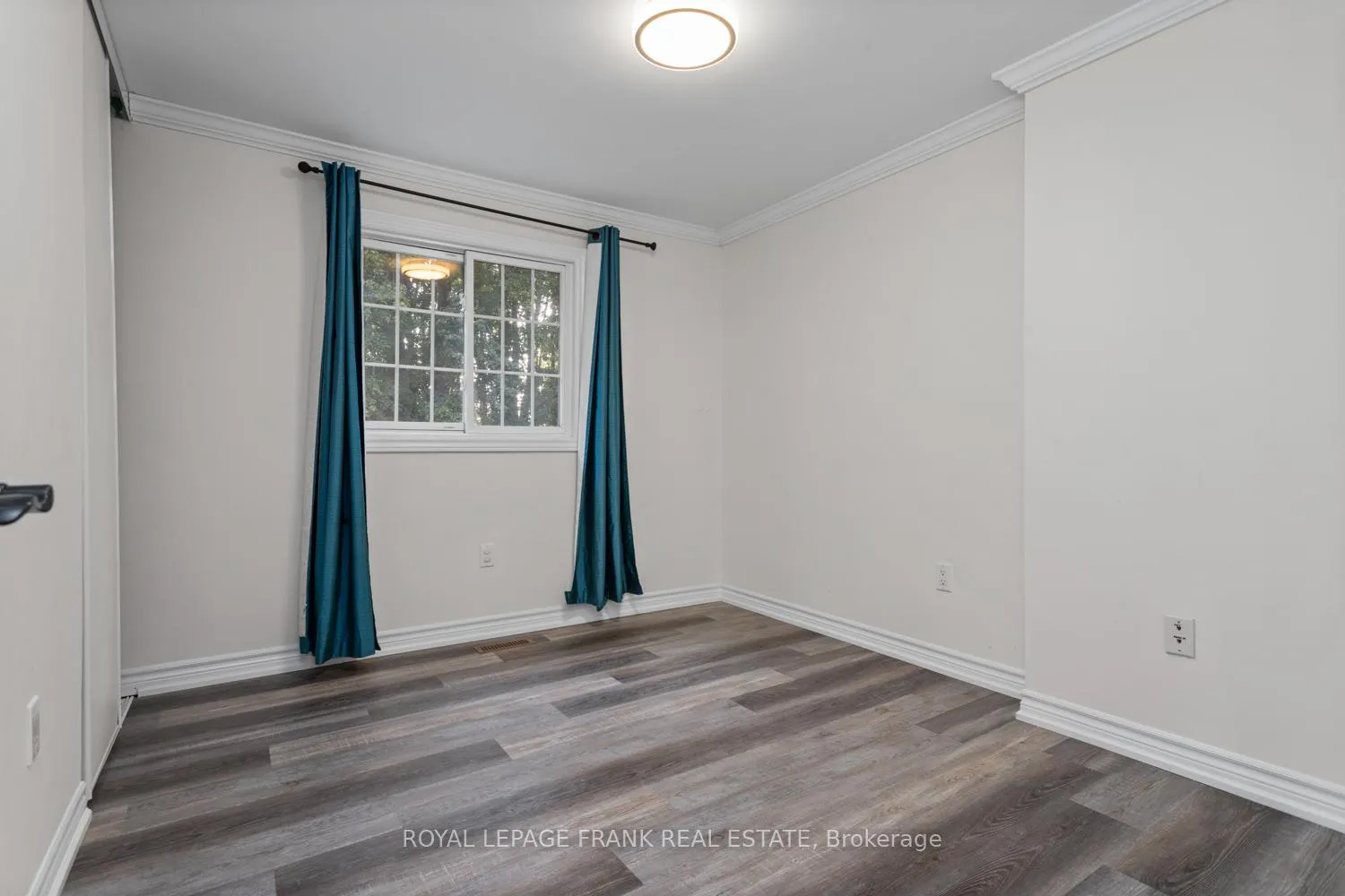 Photo 13 of 101 Yorkville Drive, Clarington, Courtice — HOMEH