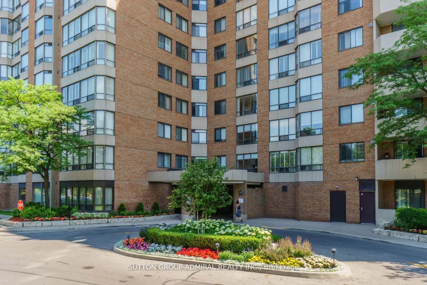 Photo 3 of Unit 702, 7601 Bathurst Street, Vaughan, Crestwood-Springfarm-Yorkhill — HOMEH