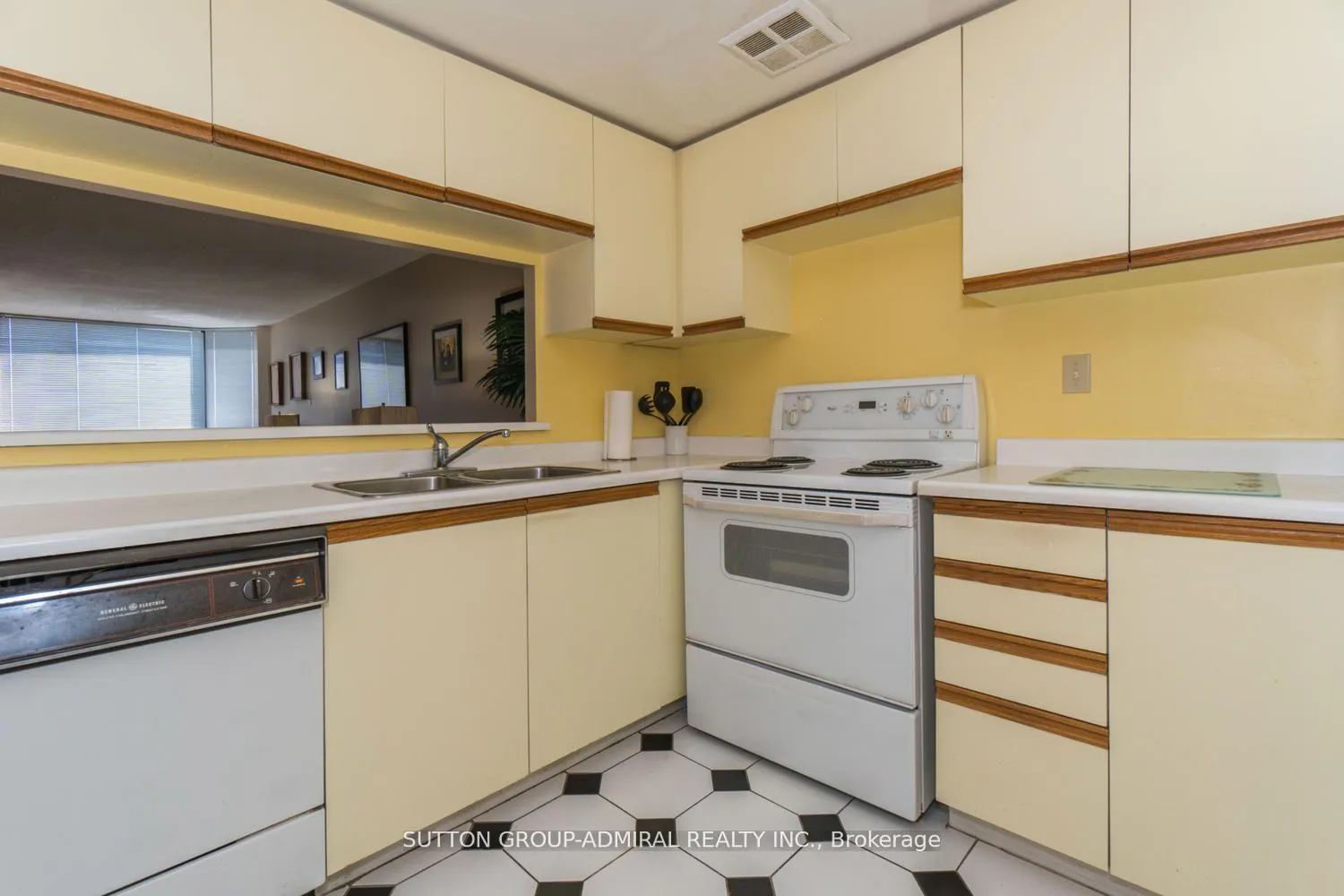 Photo 19 of Unit 702, 7601 Bathurst Street, Vaughan, Crestwood-Springfarm-Yorkhill — HOMEH