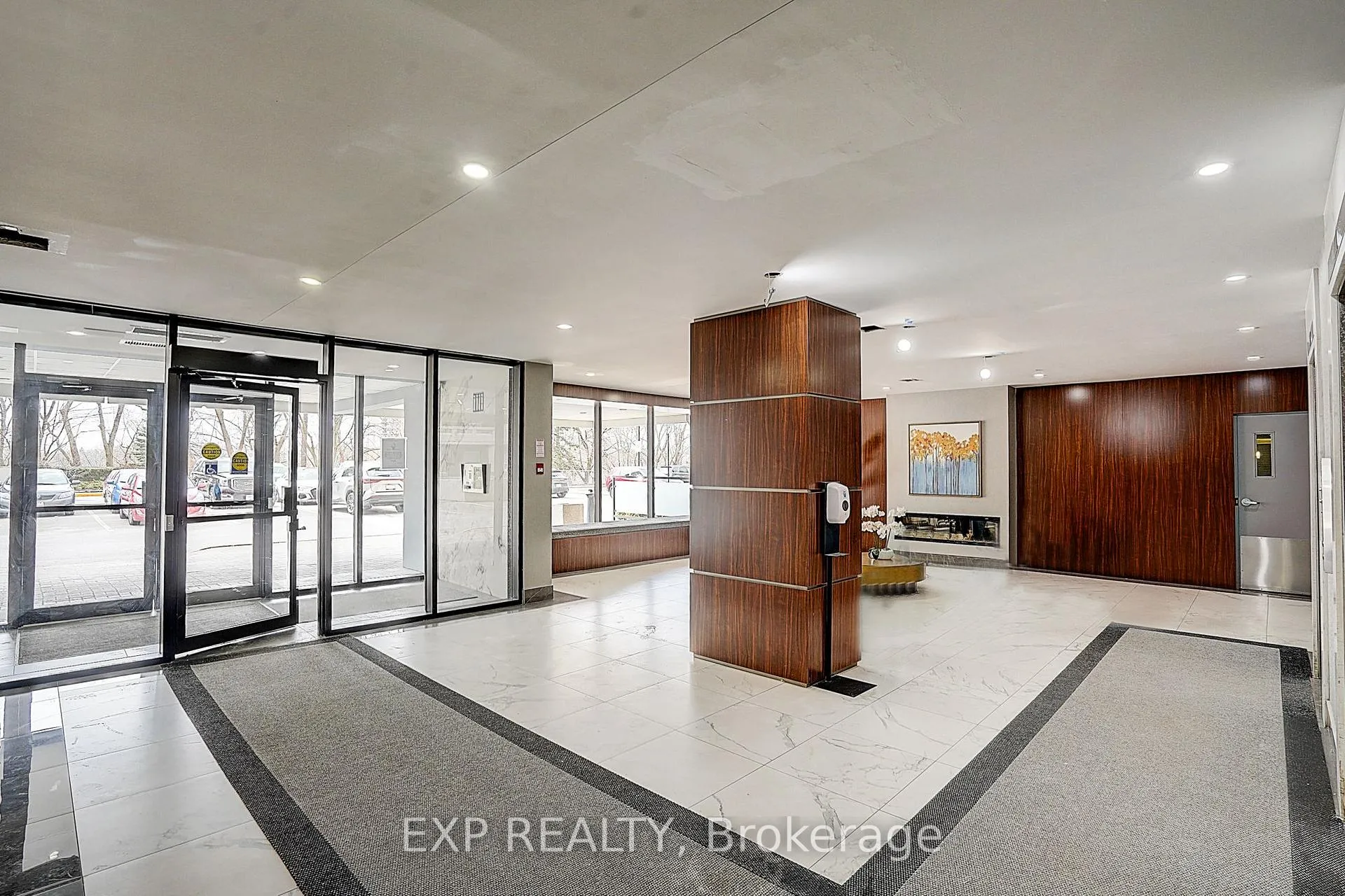 Photo 2 of Unit 703, 60 Inverlochy Boulevard, Markham, Royal Orchard — HOMEH