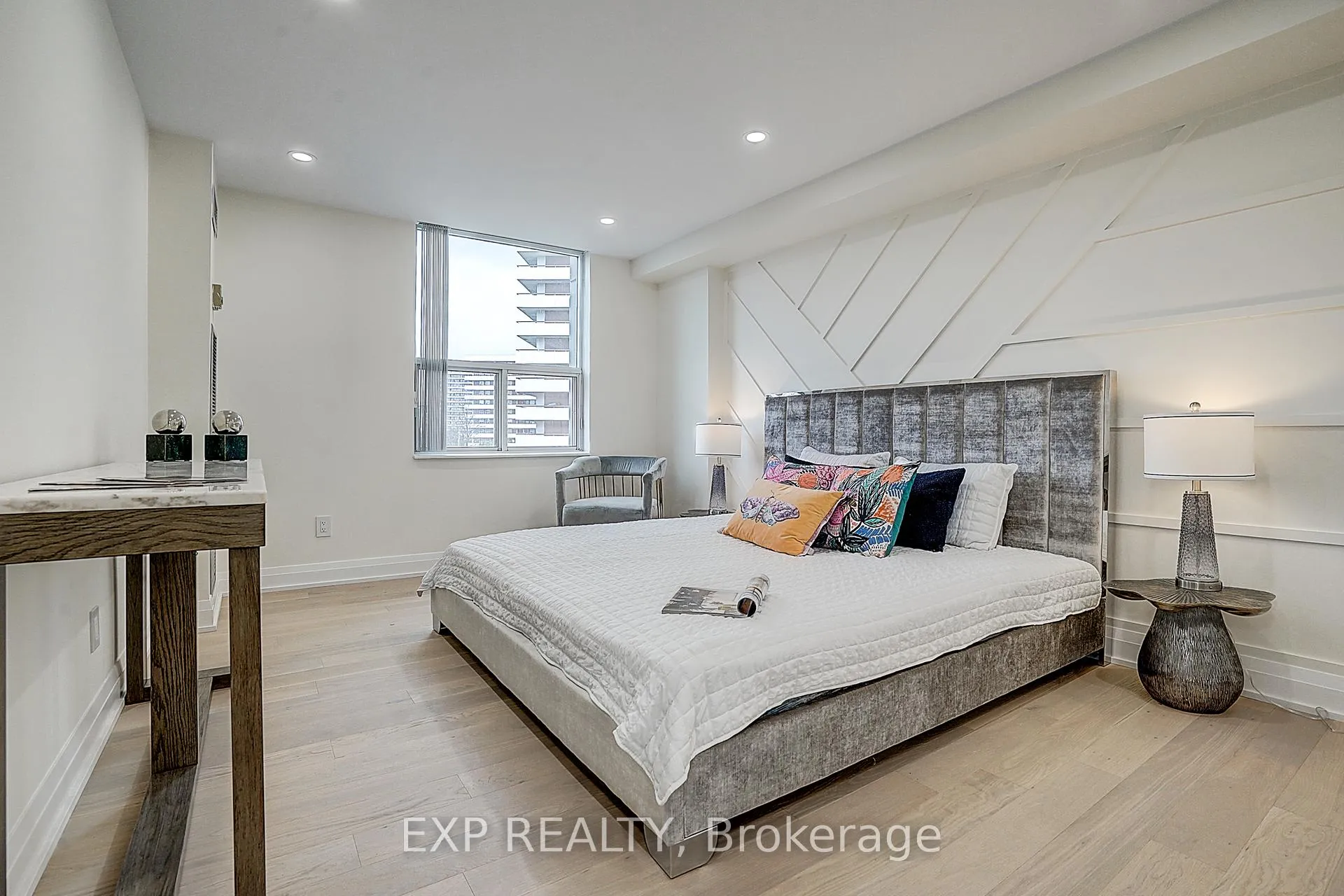 Photo 14 of Unit 703, 60 Inverlochy Boulevard, Markham, Royal Orchard — HOMEH
