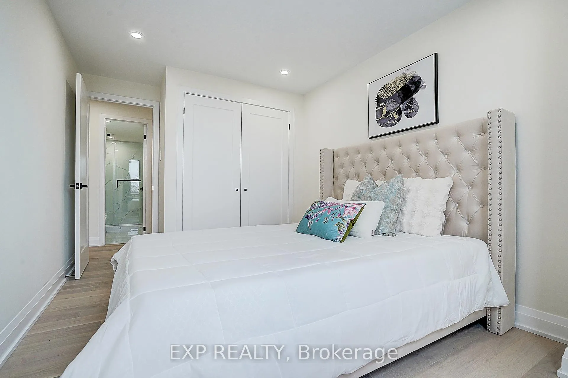 Photo 19 of Unit 703, 60 Inverlochy Boulevard, Markham, Royal Orchard — HOMEH