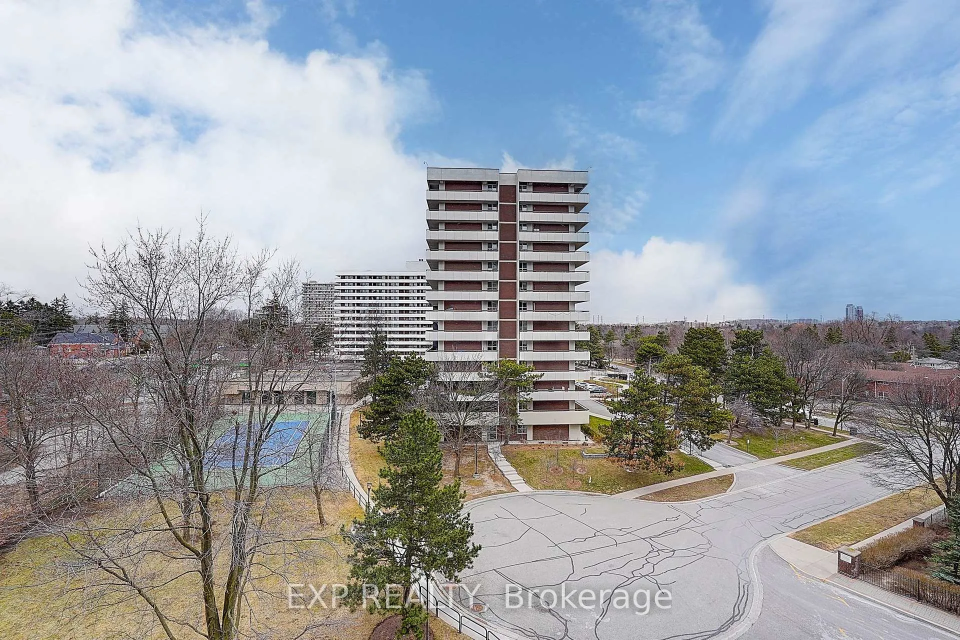 Photo 27 of Unit 703, 60 Inverlochy Boulevard, Markham, Royal Orchard — HOMEH