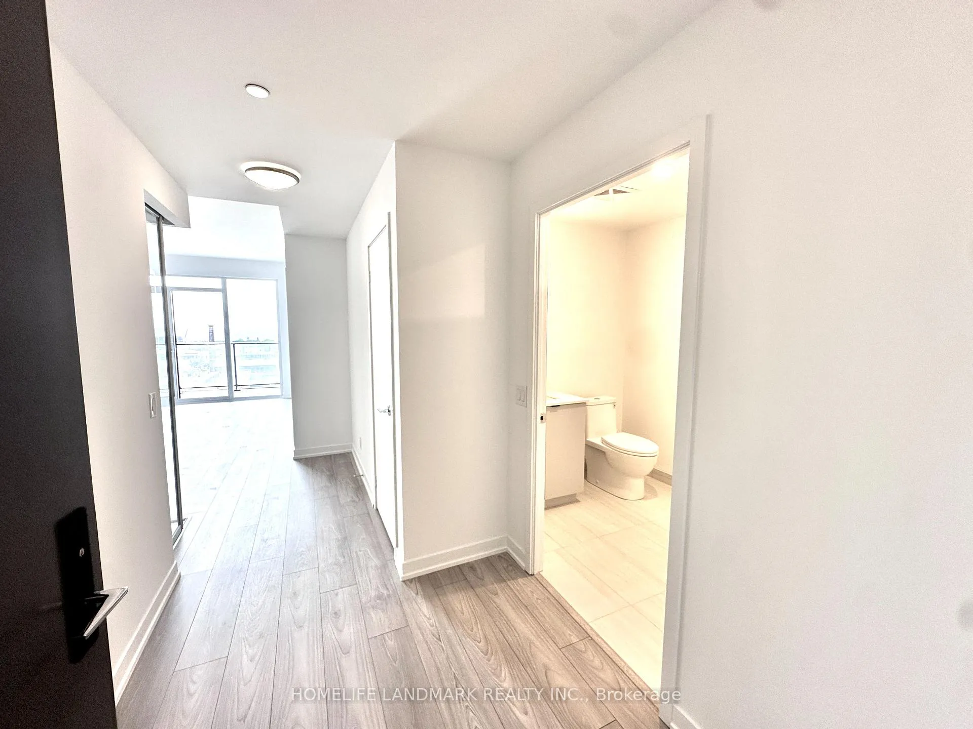 Photo 3 of Unit 1017, 285 Dufferin Street, Toronto, South Parkdale — HOMEH