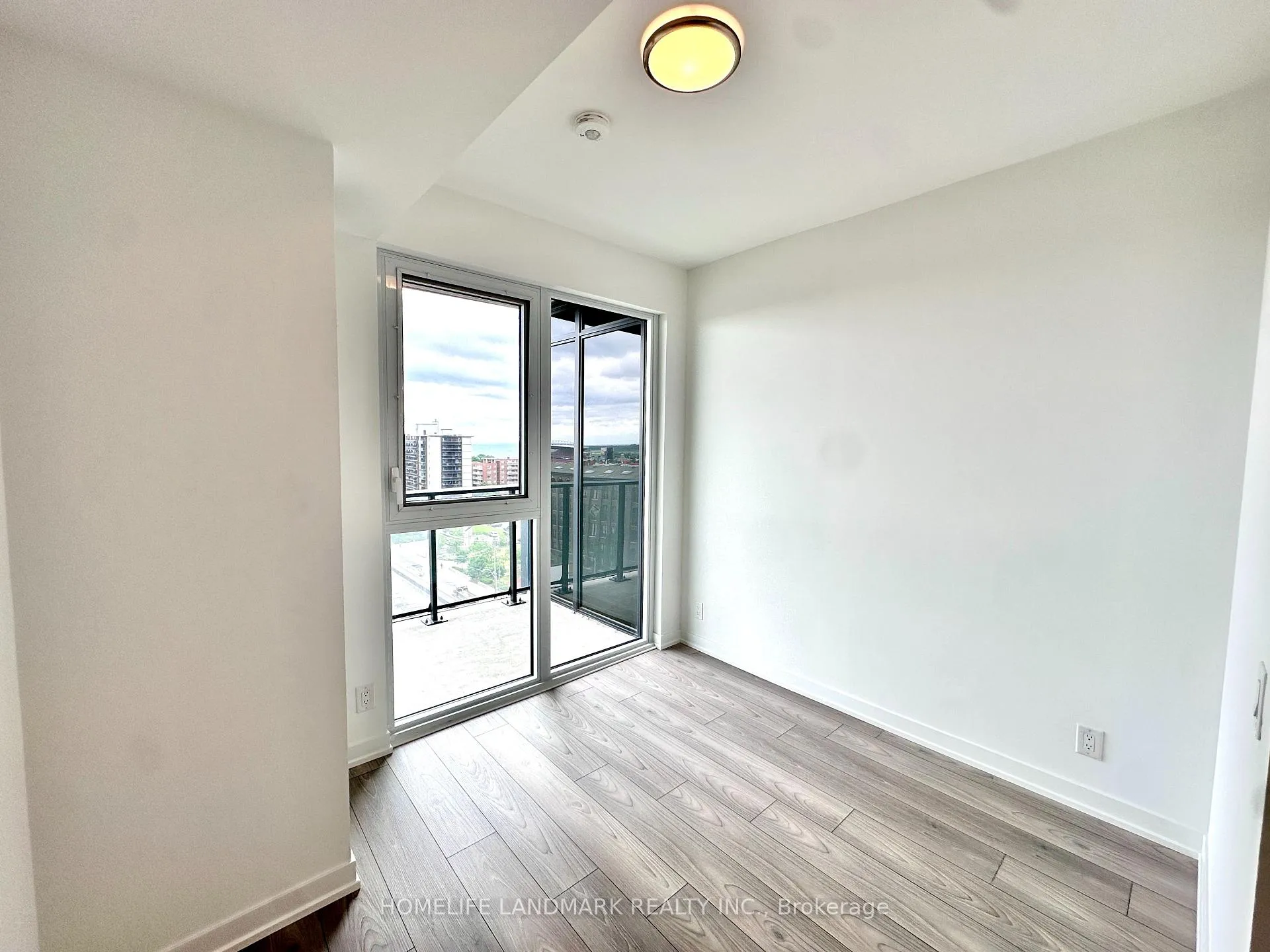 Photo 10 of Unit 1017, 285 Dufferin Street, Toronto, South Parkdale — HOMEH