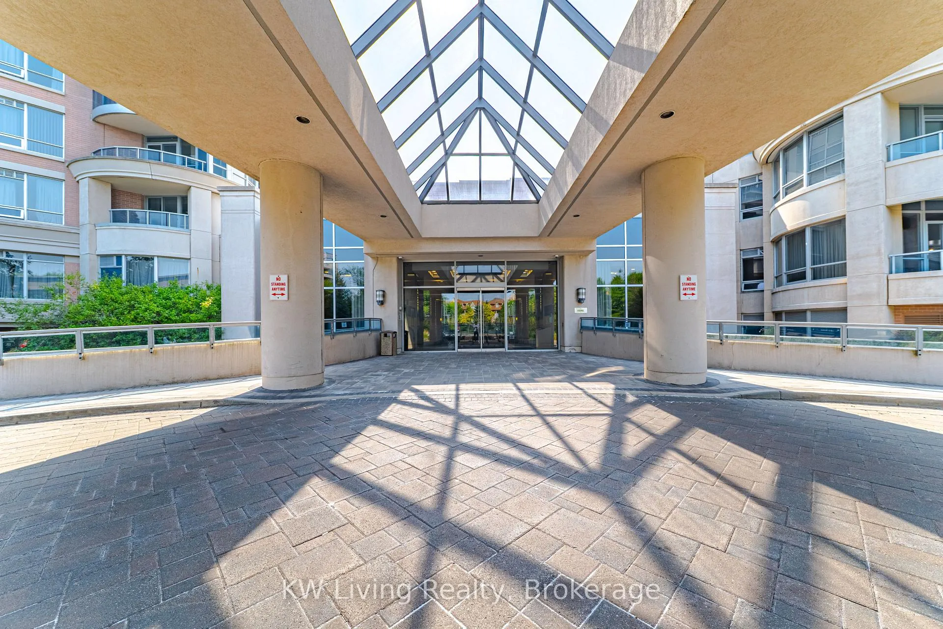 Photo 2 of Unit 727, 33 Cox Boulevard, Markham, Unionville — HOMEH