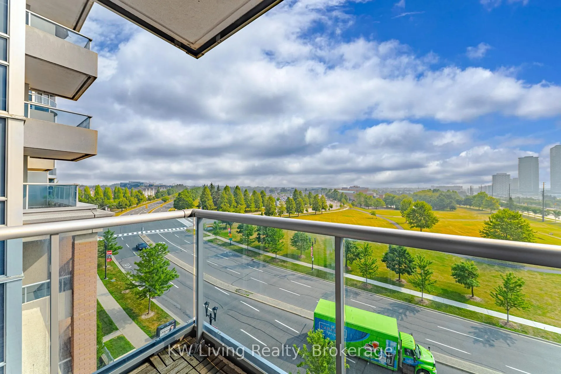 Photo 11 of Unit 727, 33 Cox Boulevard, Markham, Unionville — HOMEH