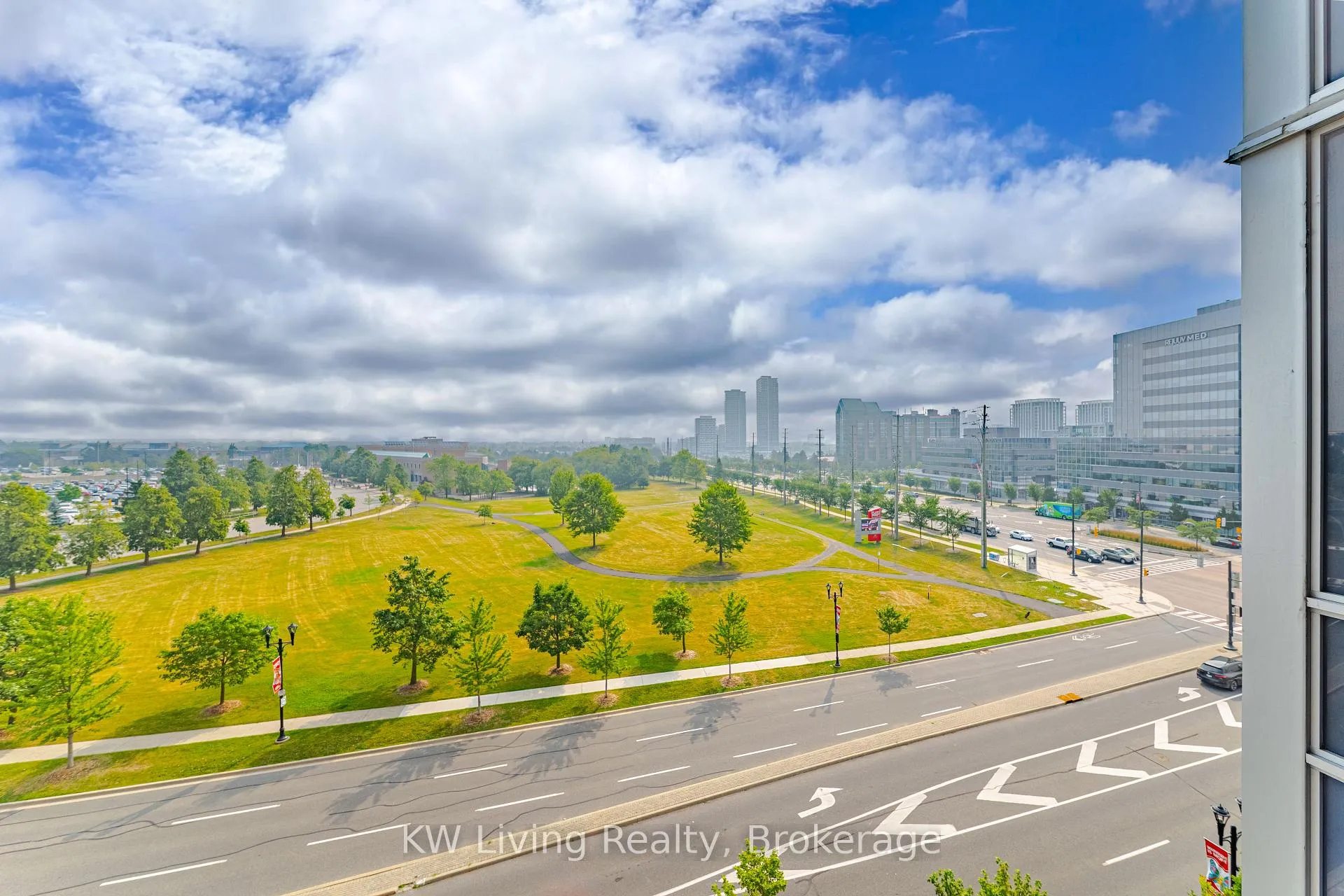 Photo 12 of Unit 727, 33 Cox Boulevard, Markham, Unionville — HOMEH