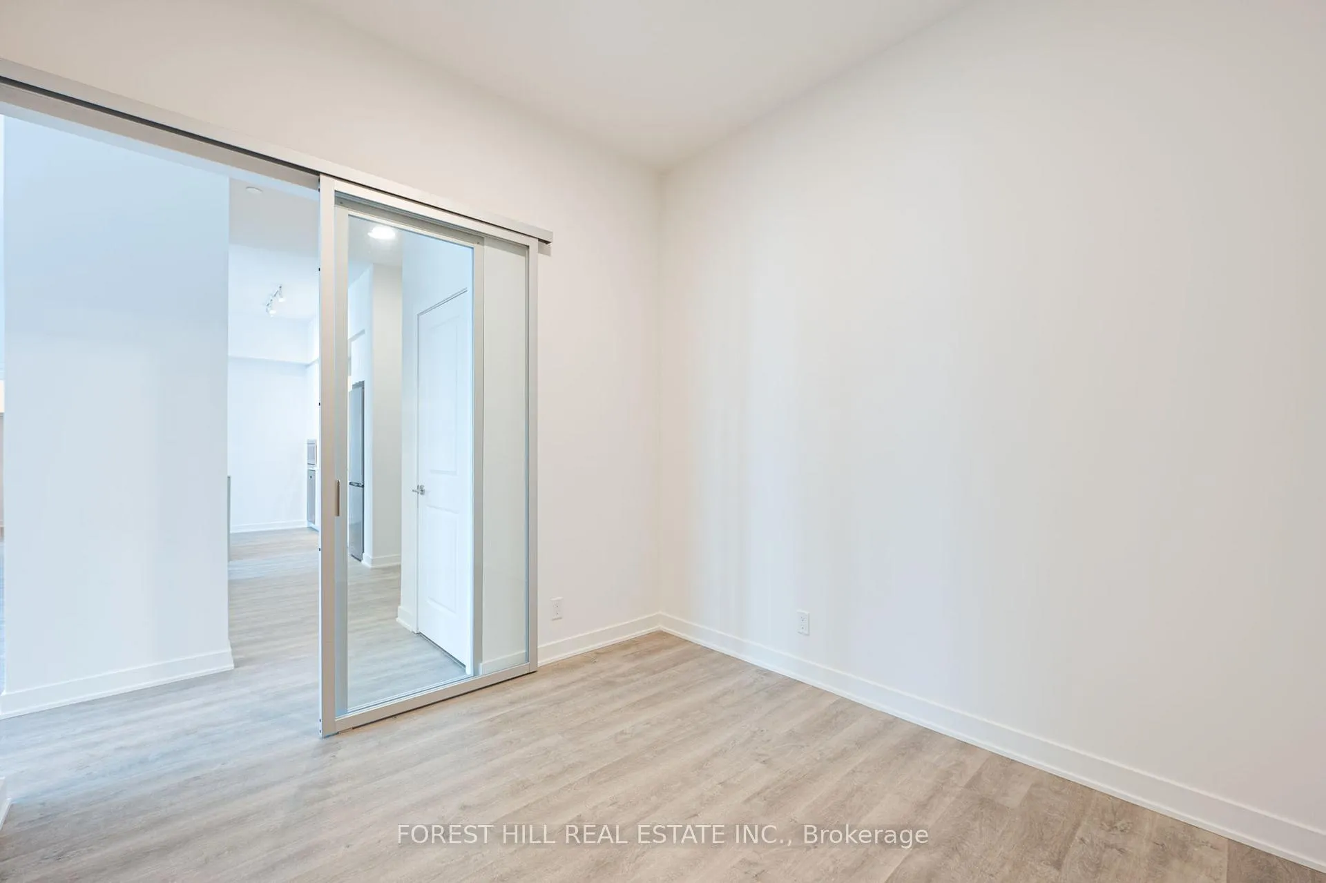 Photo 2 of Unit PH02, 30 Upper Mall Way, Vaughan, Brownridge — HOMEH