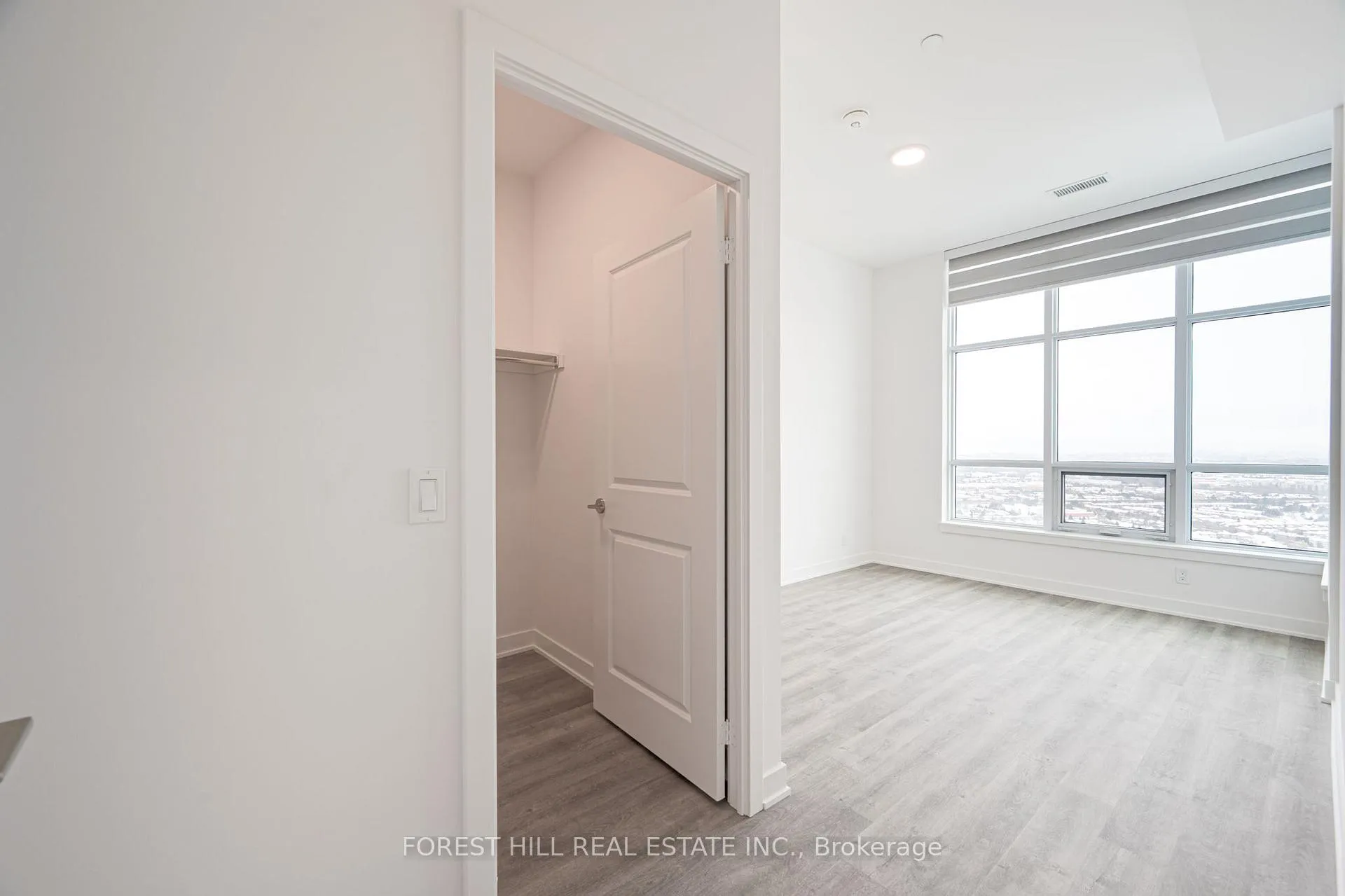 Photo 4 of Unit PH02, 30 Upper Mall Way, Vaughan, Brownridge — HOMEH