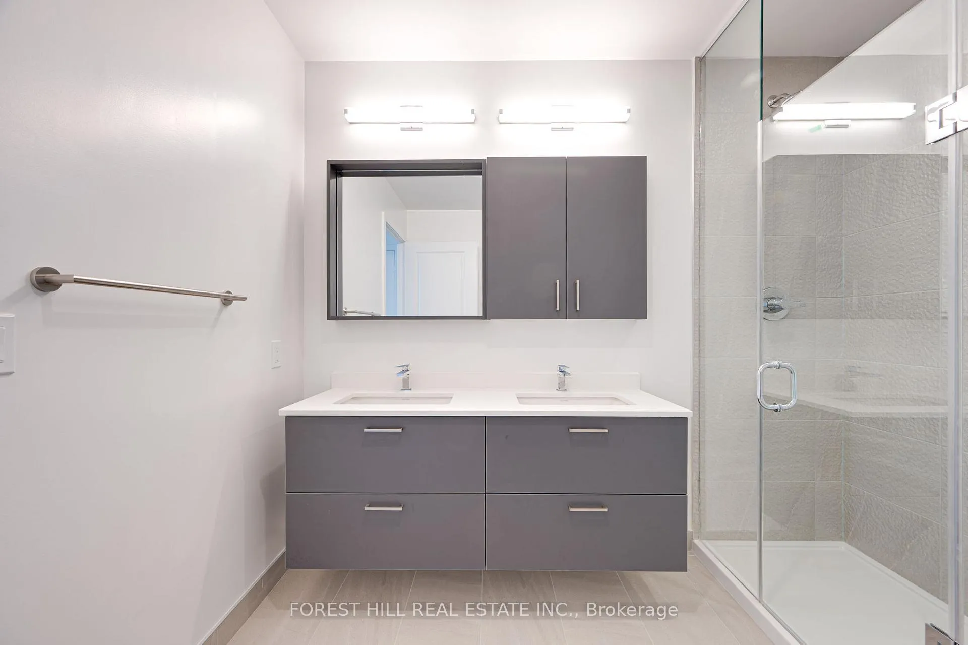 Photo 8 of Unit PH02, 30 Upper Mall Way, Vaughan, Brownridge — HOMEH