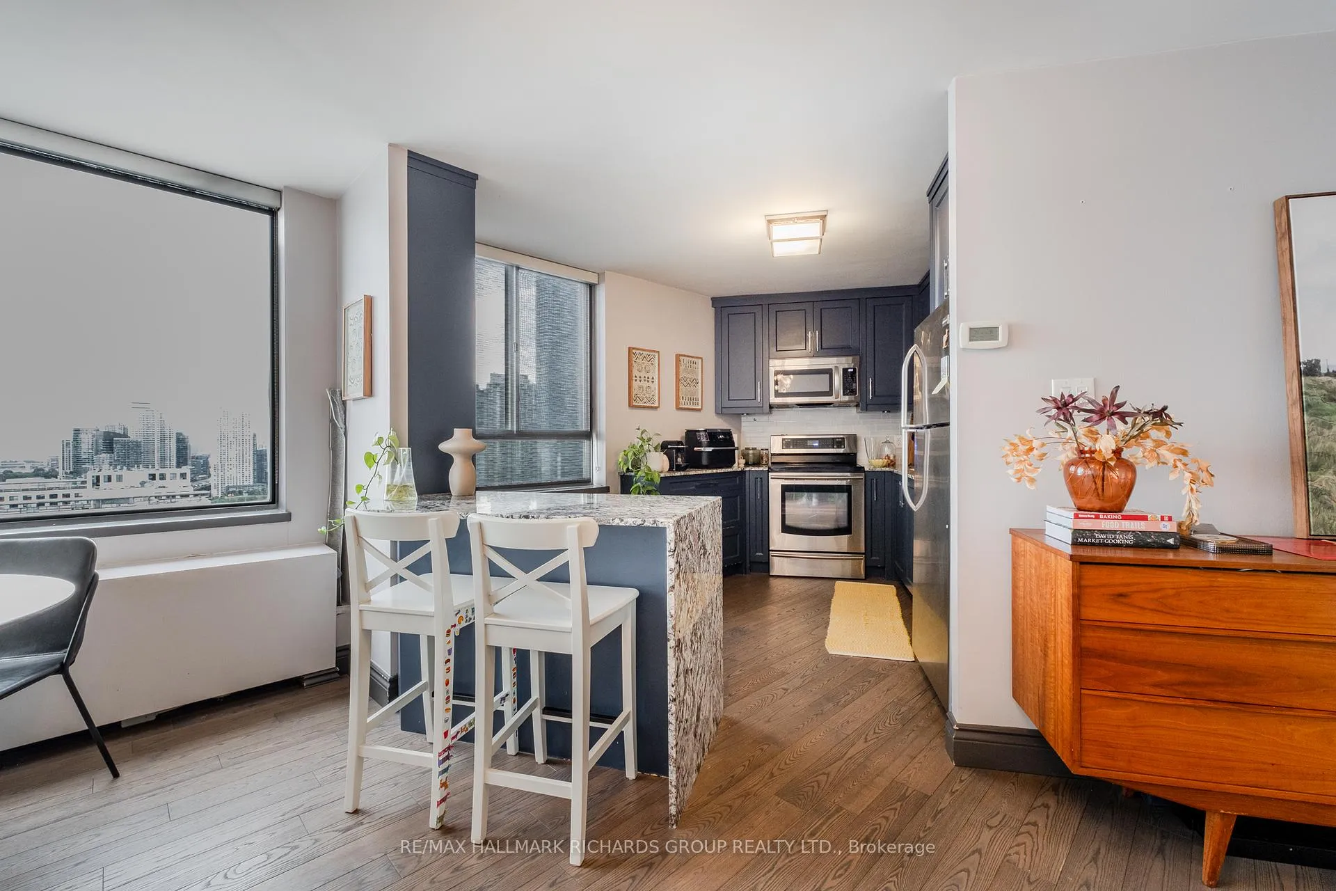 Photo 6 of Unit 2805, 270 Queens Quay W, Toronto, Waterfront Communities — HOMEH