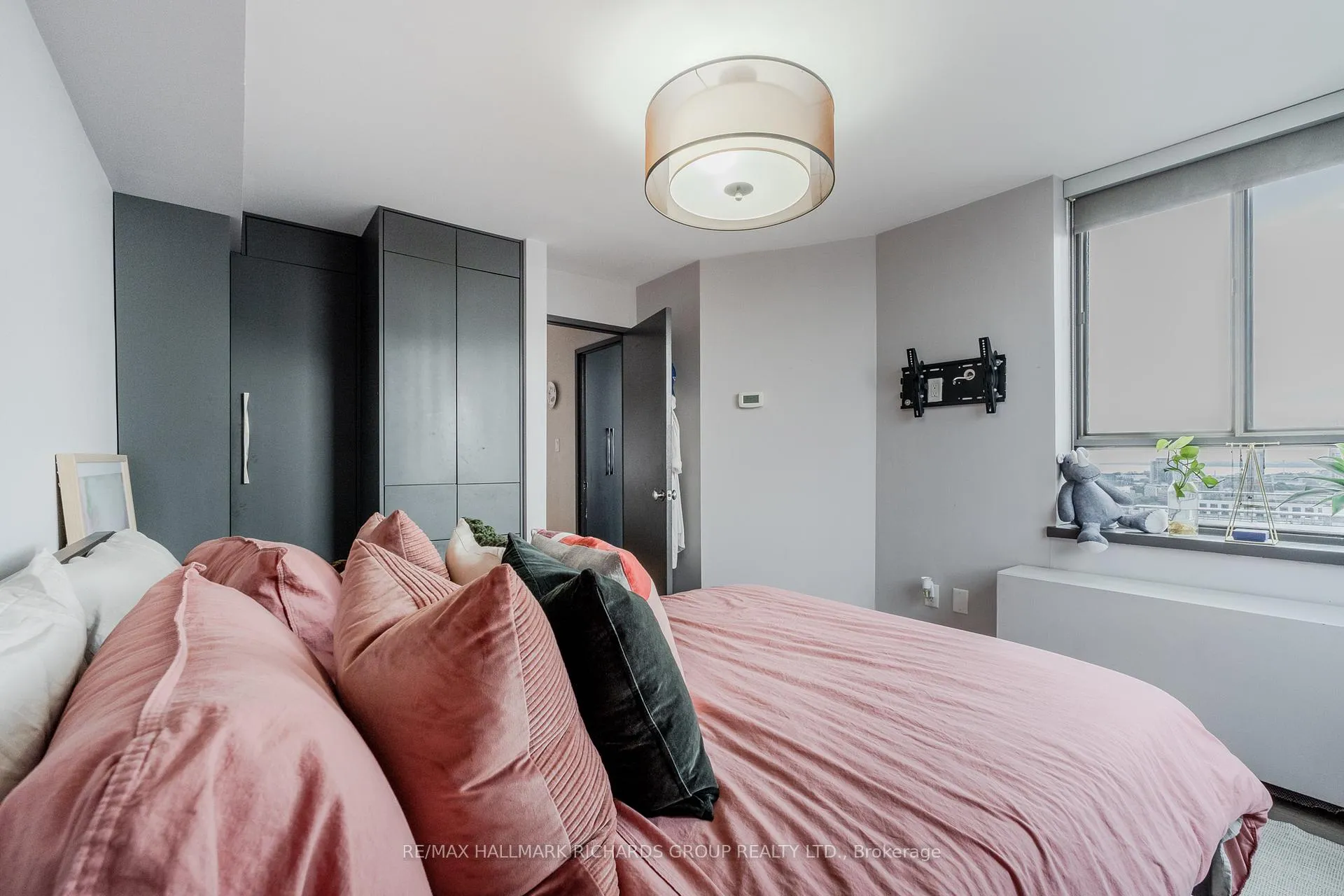 Photo 10 of Unit 2805, 270 Queens Quay W, Toronto, Waterfront Communities — HOMEH