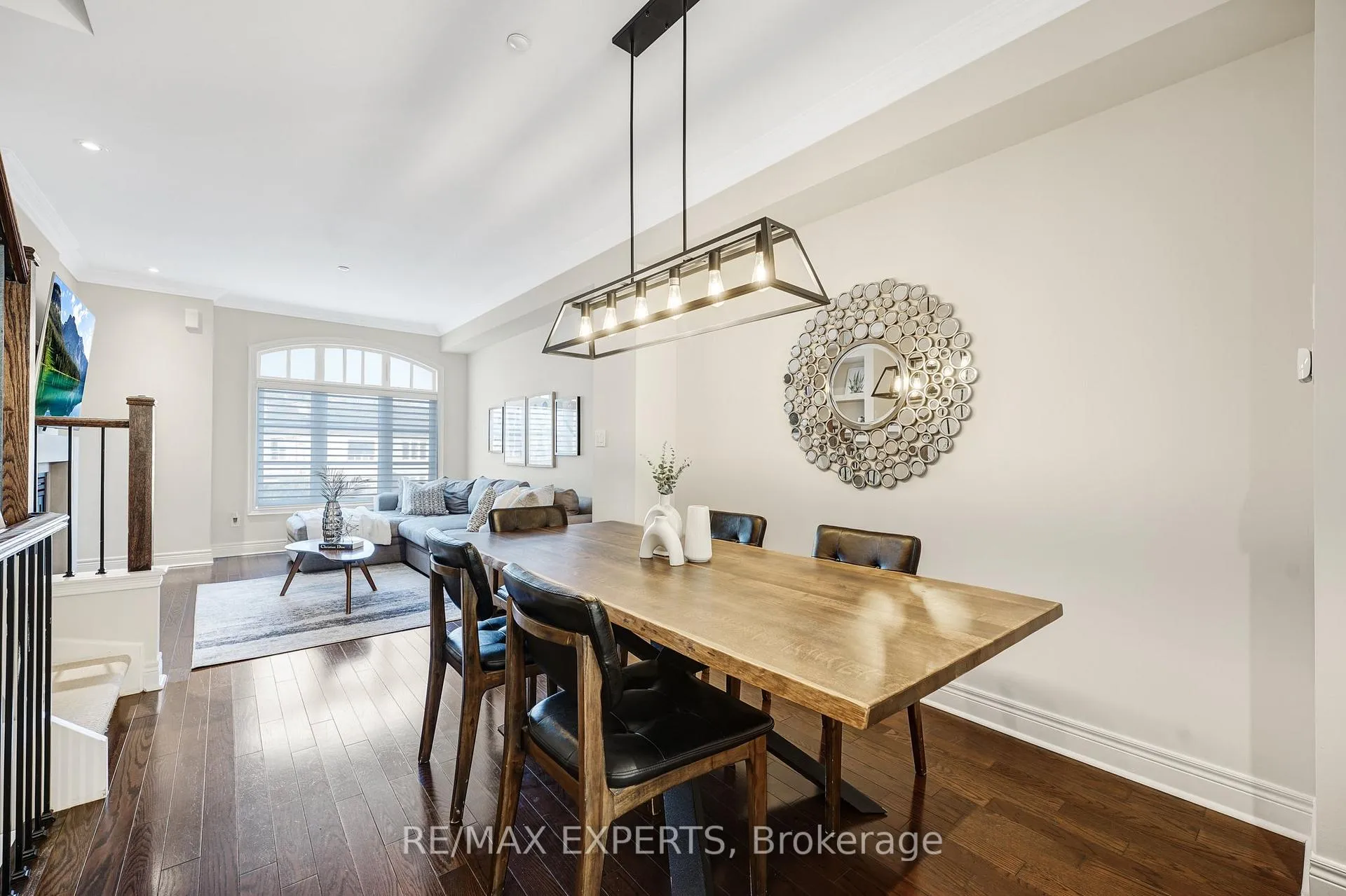 Photo 13 of 8335 Kipling Avenue, Vaughan, West Woodbridge — HOMEH