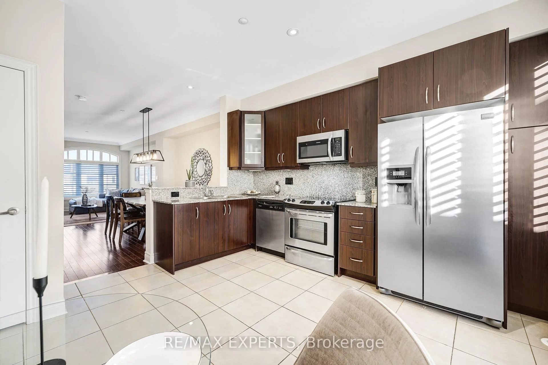 Photo 18 of 8335 Kipling Avenue, Vaughan, West Woodbridge — HOMEH