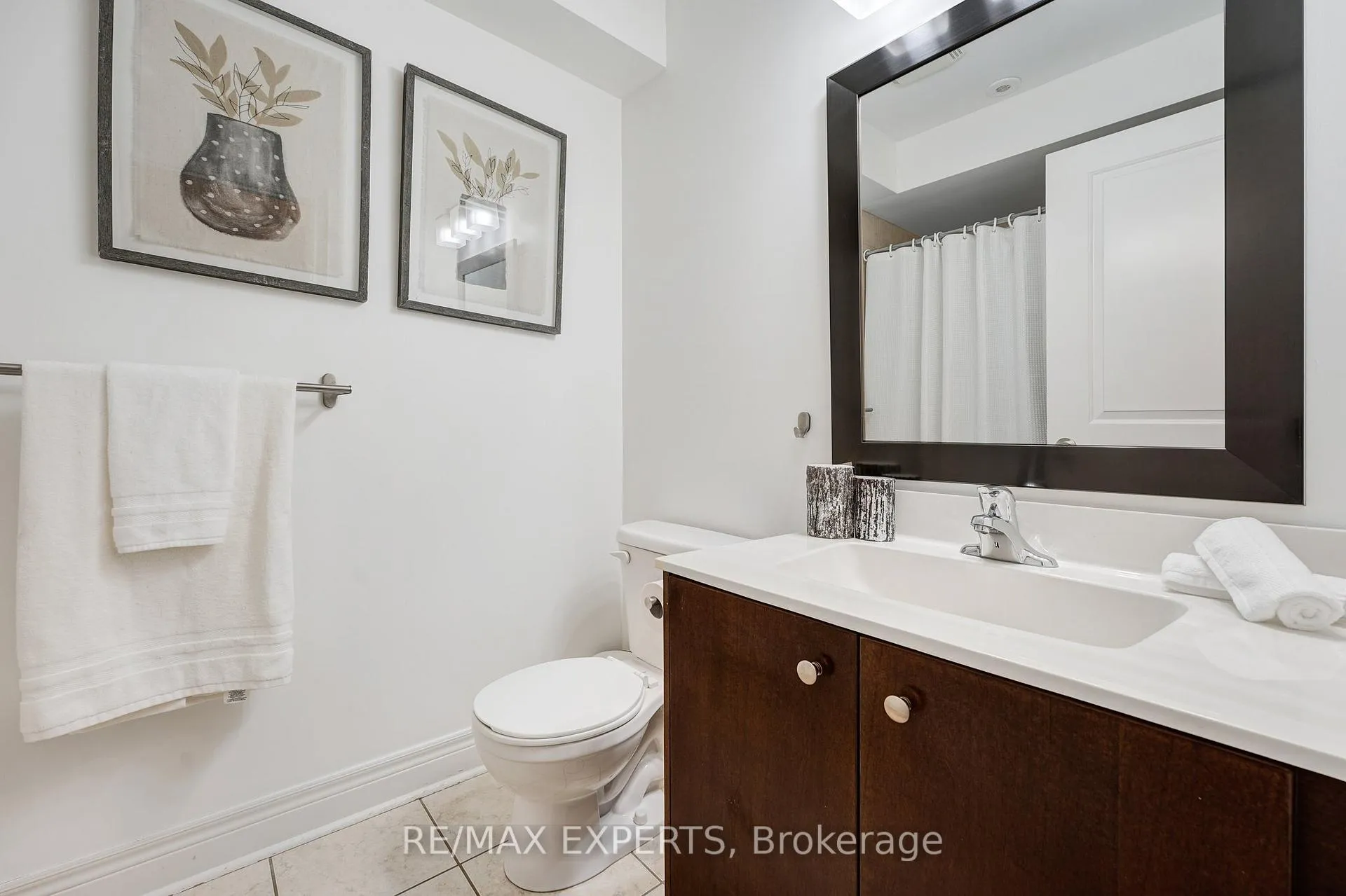 Photo 23 of 8335 Kipling Avenue, Vaughan, West Woodbridge — HOMEH