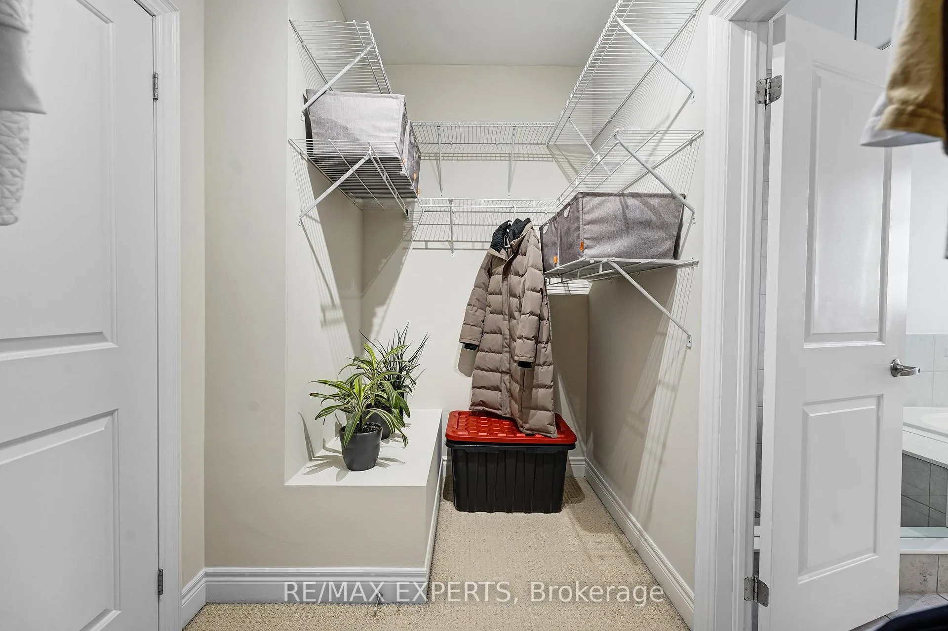 Photo 27 of 8335 Kipling Avenue, Vaughan, West Woodbridge — HOMEH