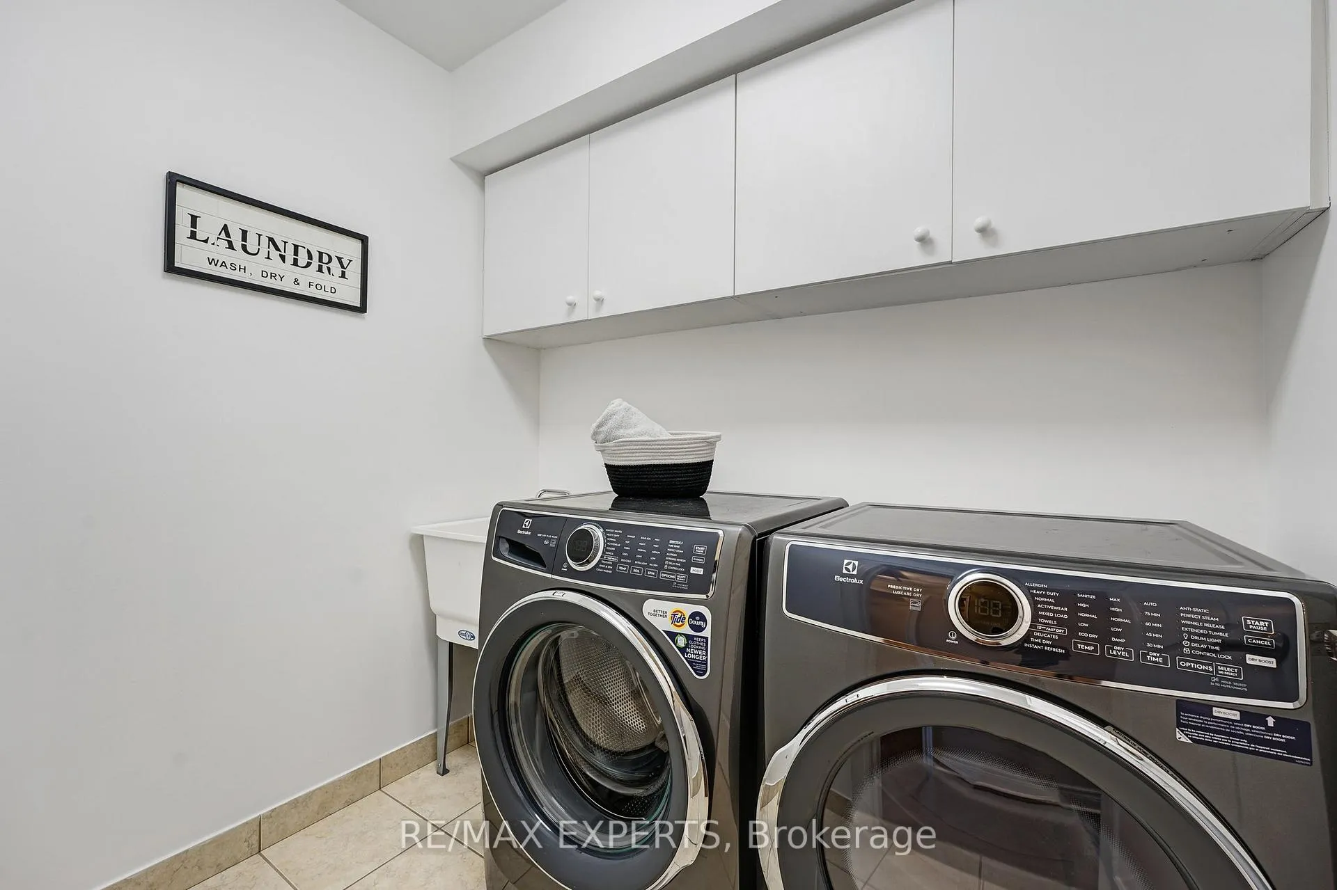 Photo 31 of 8335 Kipling Avenue, Vaughan, West Woodbridge — HOMEH
