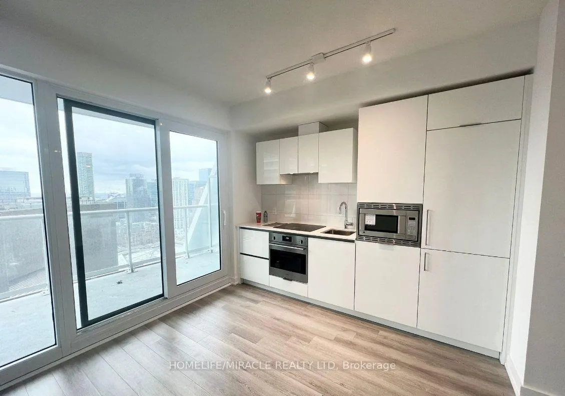 Photo 2 of Unit 3213, 230 Simcoe Street, Toronto, Kensington-Chinatown — HOMEH