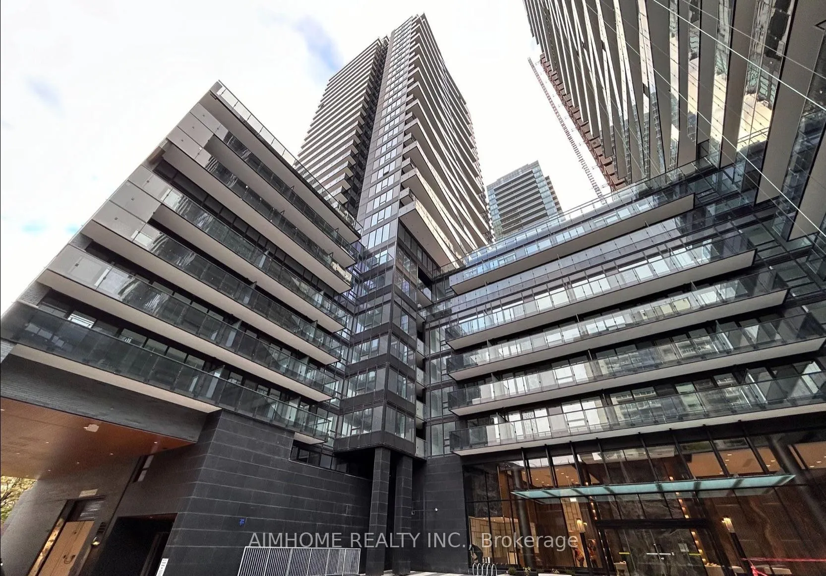 Photo 1 of Unit 1109S, 127 Broadway Avenue, Toronto, Mount Pleasant West — HOMEH