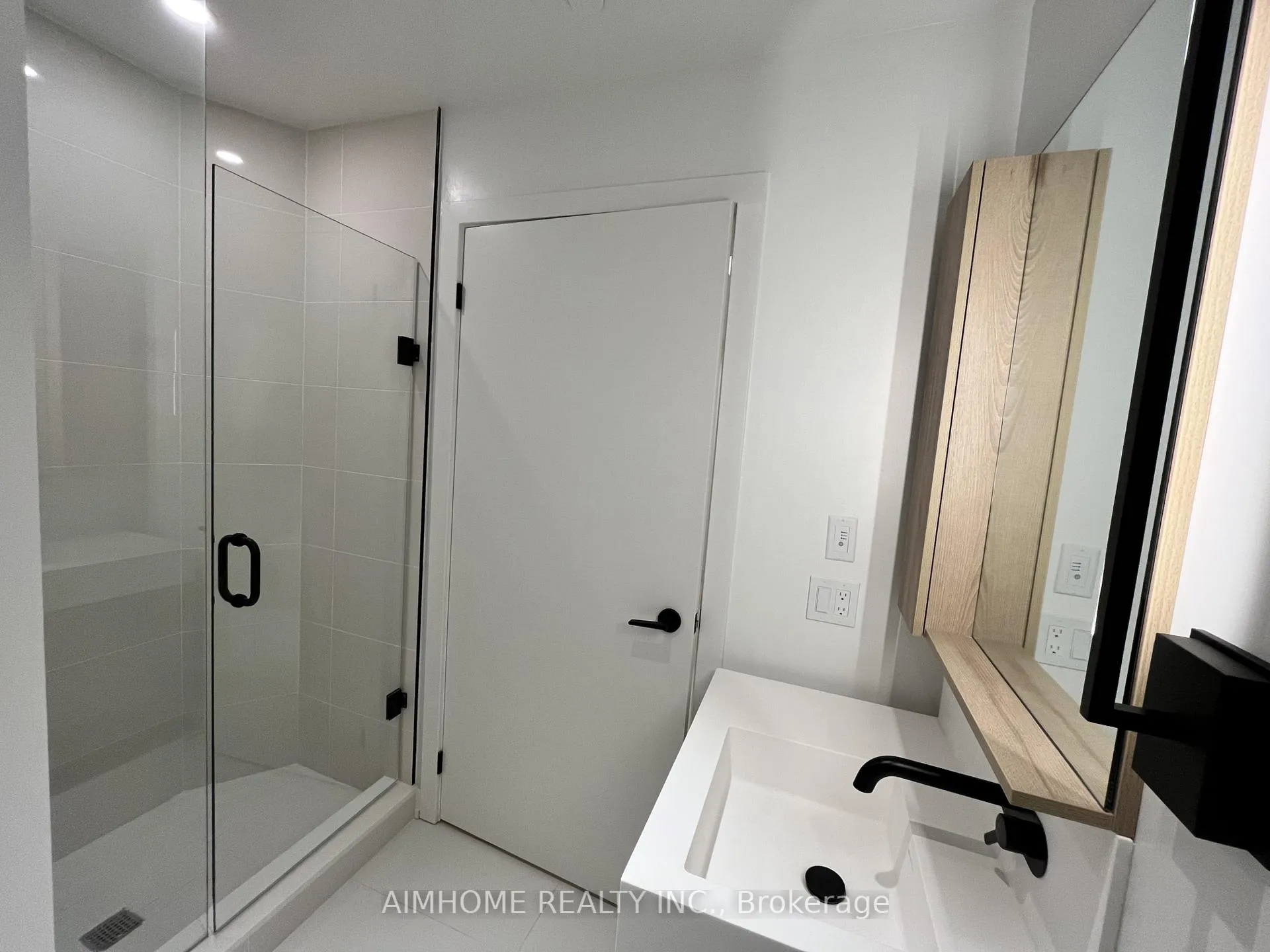 Photo 10 of Unit 1109S, 127 Broadway Avenue, Toronto, Mount Pleasant West — HOMEH