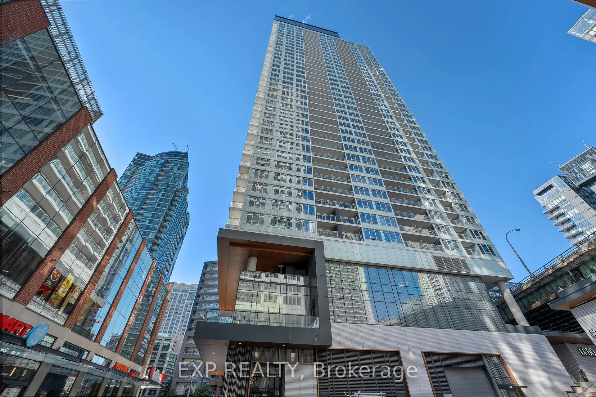 Photo 3 of Unit 1115, 19 Bathurst Street, Toronto, Waterfront Communities — HOMEH