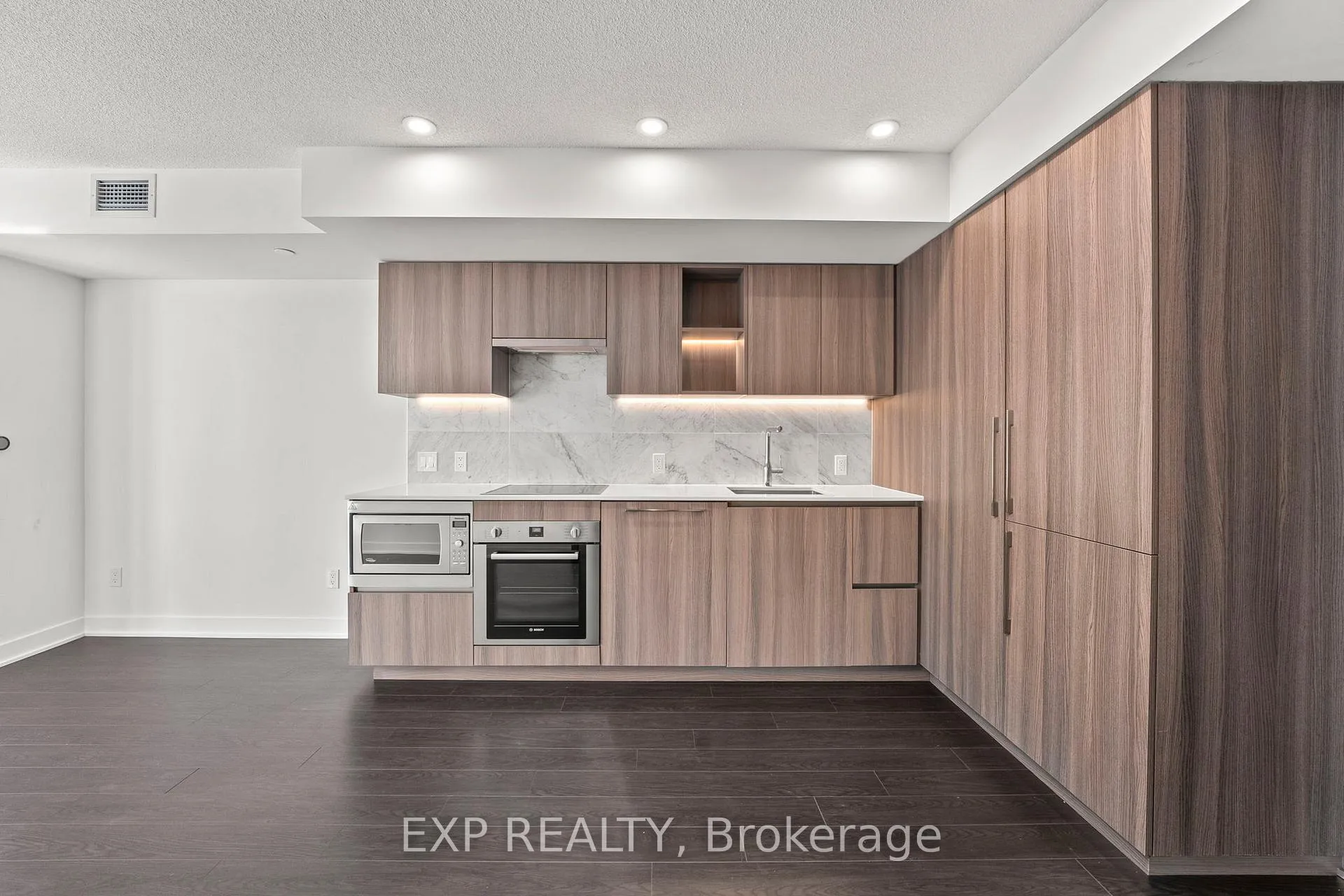 Photo 8 of Unit 1115, 19 Bathurst Street, Toronto, Waterfront Communities — HOMEH