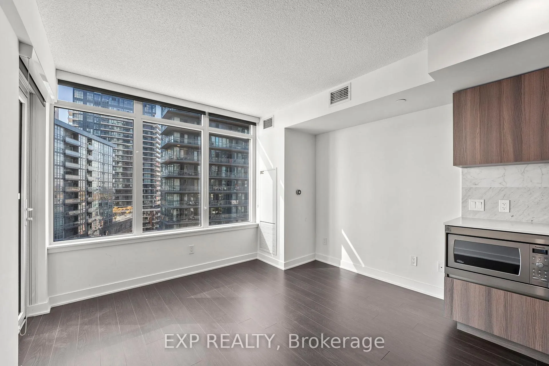 Photo 13 of Unit 1115, 19 Bathurst Street, Toronto, Waterfront Communities — HOMEH