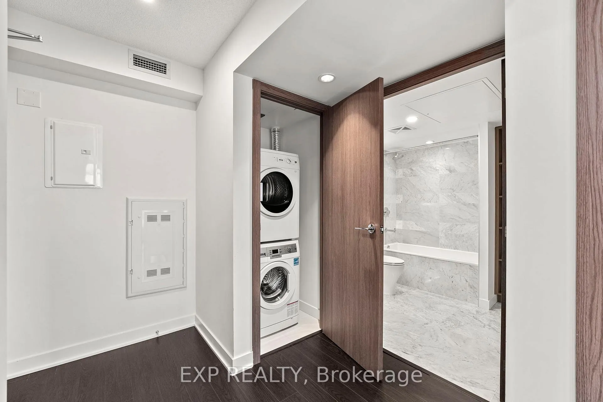 Photo 23 of Unit 1115, 19 Bathurst Street, Toronto, Waterfront Communities — HOMEH