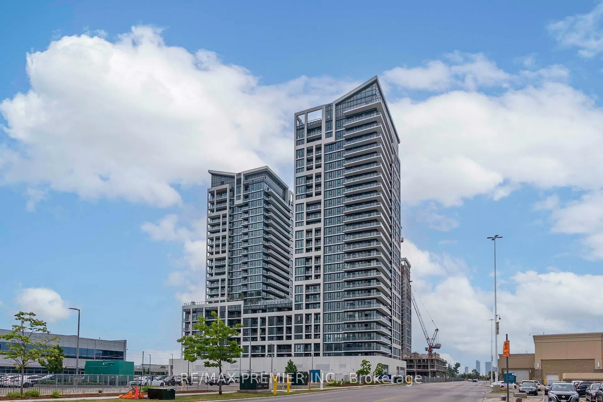 Front of Unit 1421, 9000 Jane Street