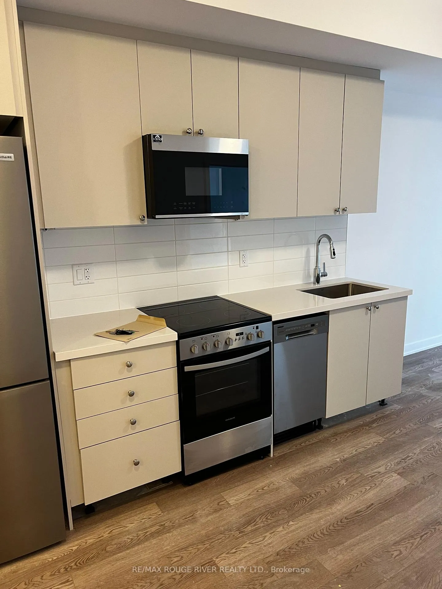 Photo 6 of Unit 510, 55 Clarington Boulevard, Clarington, Bowmanville — HOMEH