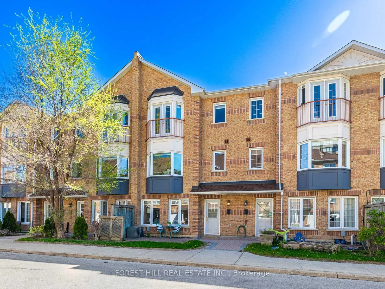 Photo 1 of Unit 95, 151 Townsgate Drive, Vaughan, Crestwood-Springfarm-Yorkhill — HOMEH