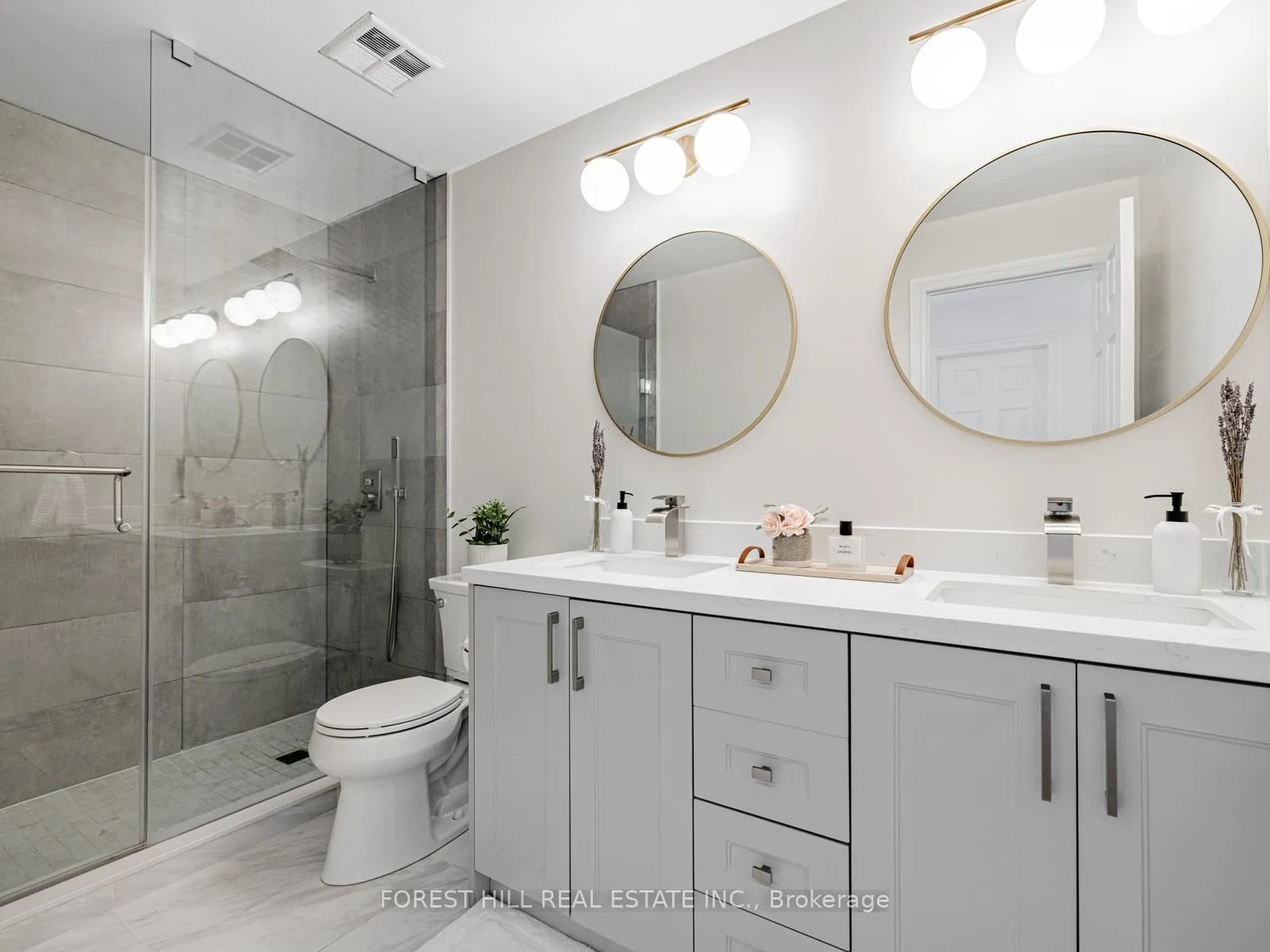 Photo 15 of Unit 95, 151 Townsgate Drive, Vaughan, Crestwood-Springfarm-Yorkhill — HOMEH