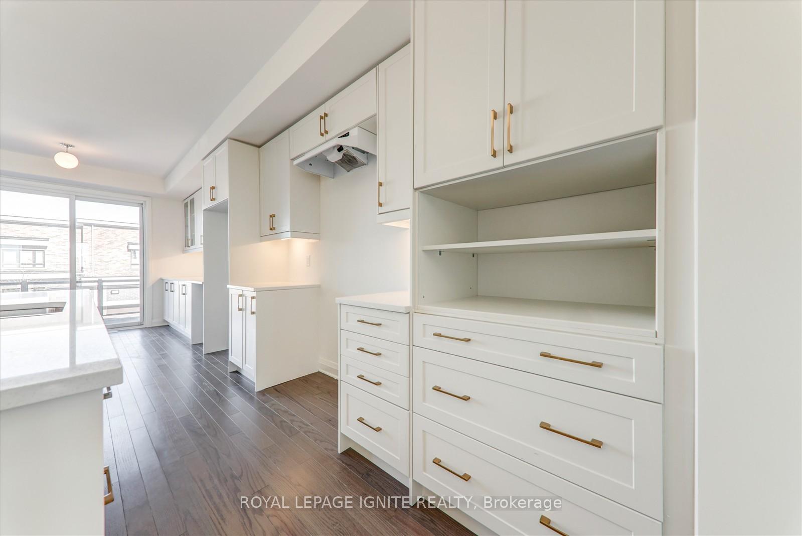Photo 12 of 807 Port Darlington Road, Clarington, Bowmanville — HOMEH