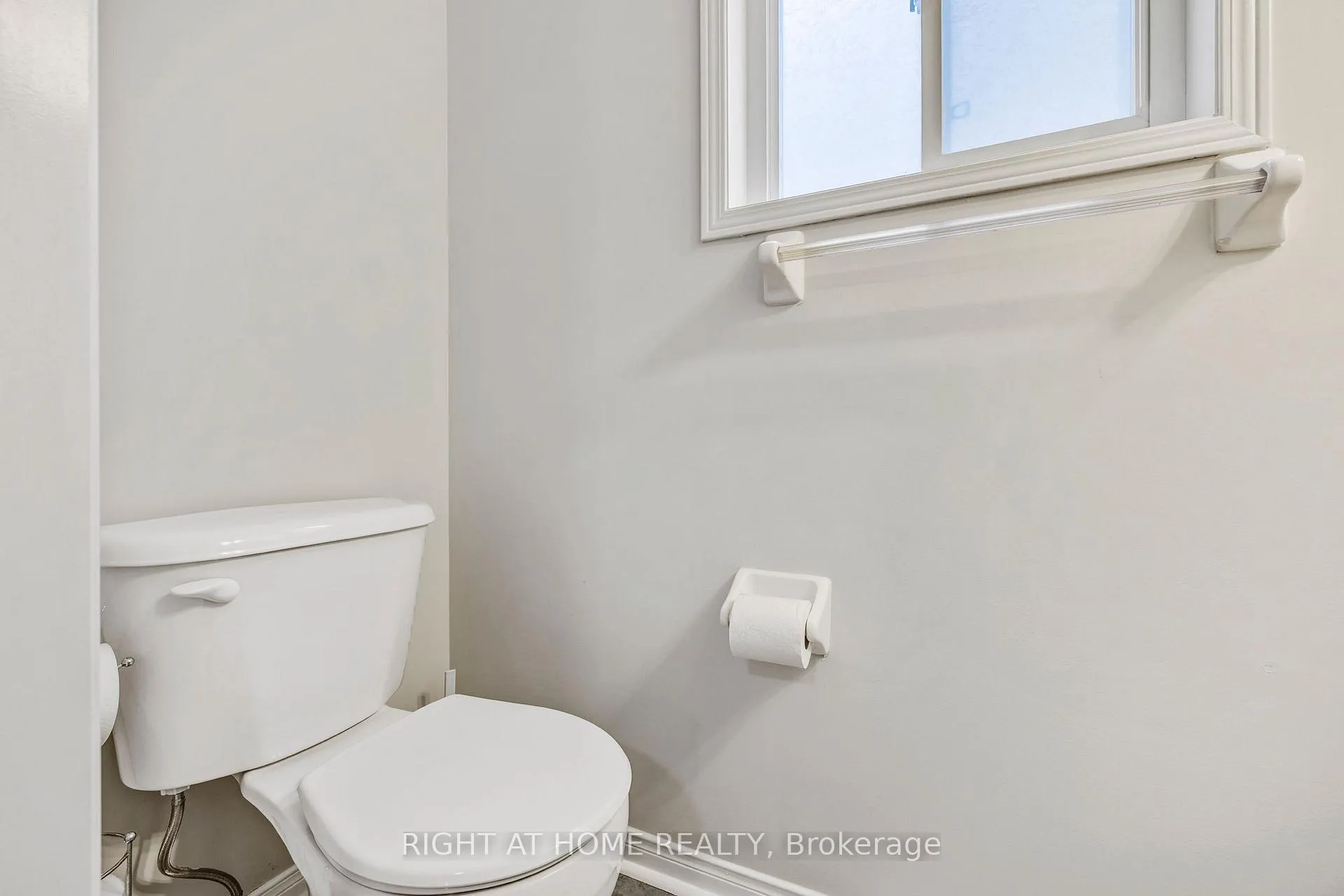 Photo 17 of 80 Powell Drive, Hamilton, Binbrook — HOMEH