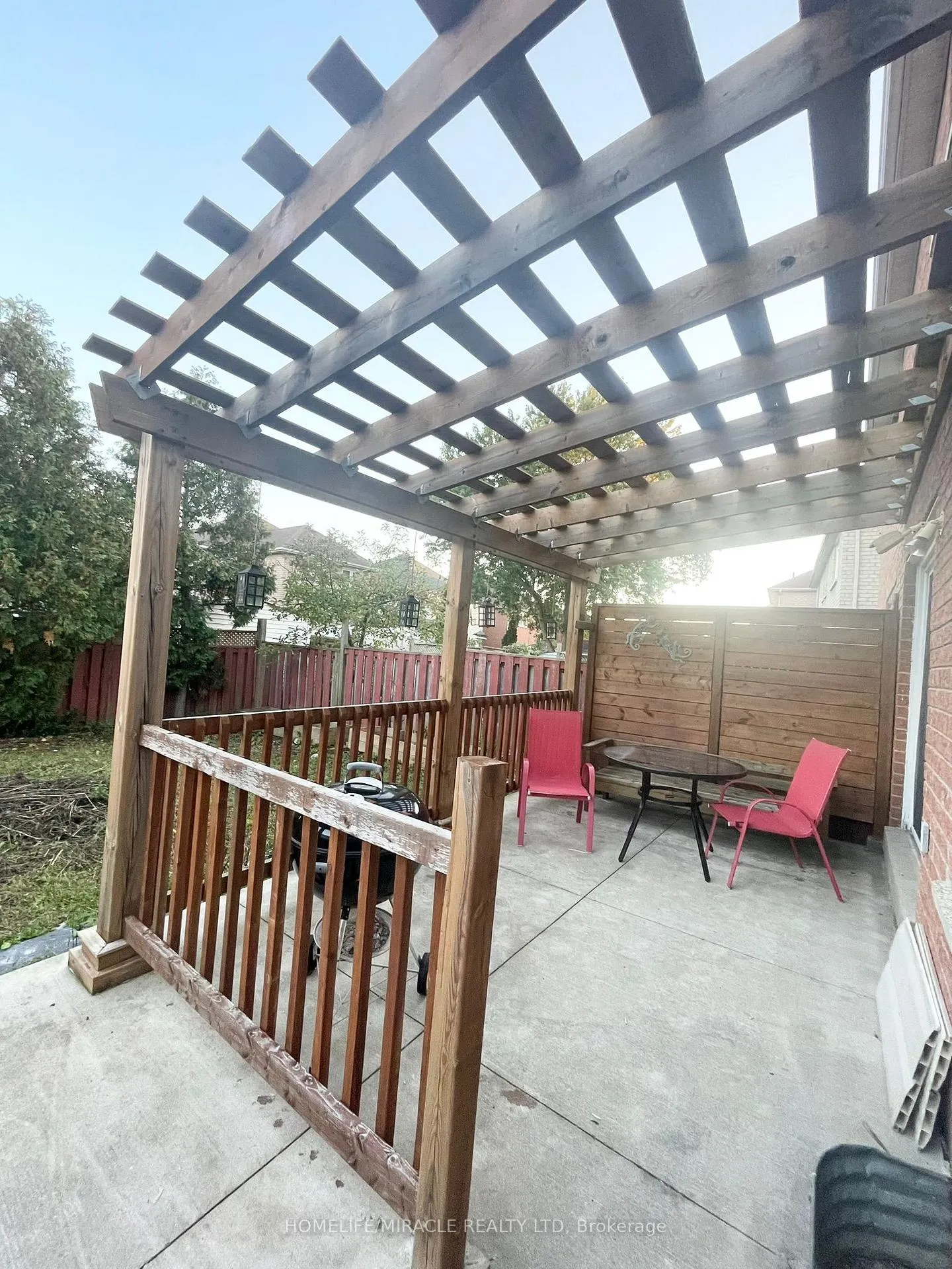 Photo 19 of 61 Carrie Crescent, Brampton, Fletcher's West — HOMEH