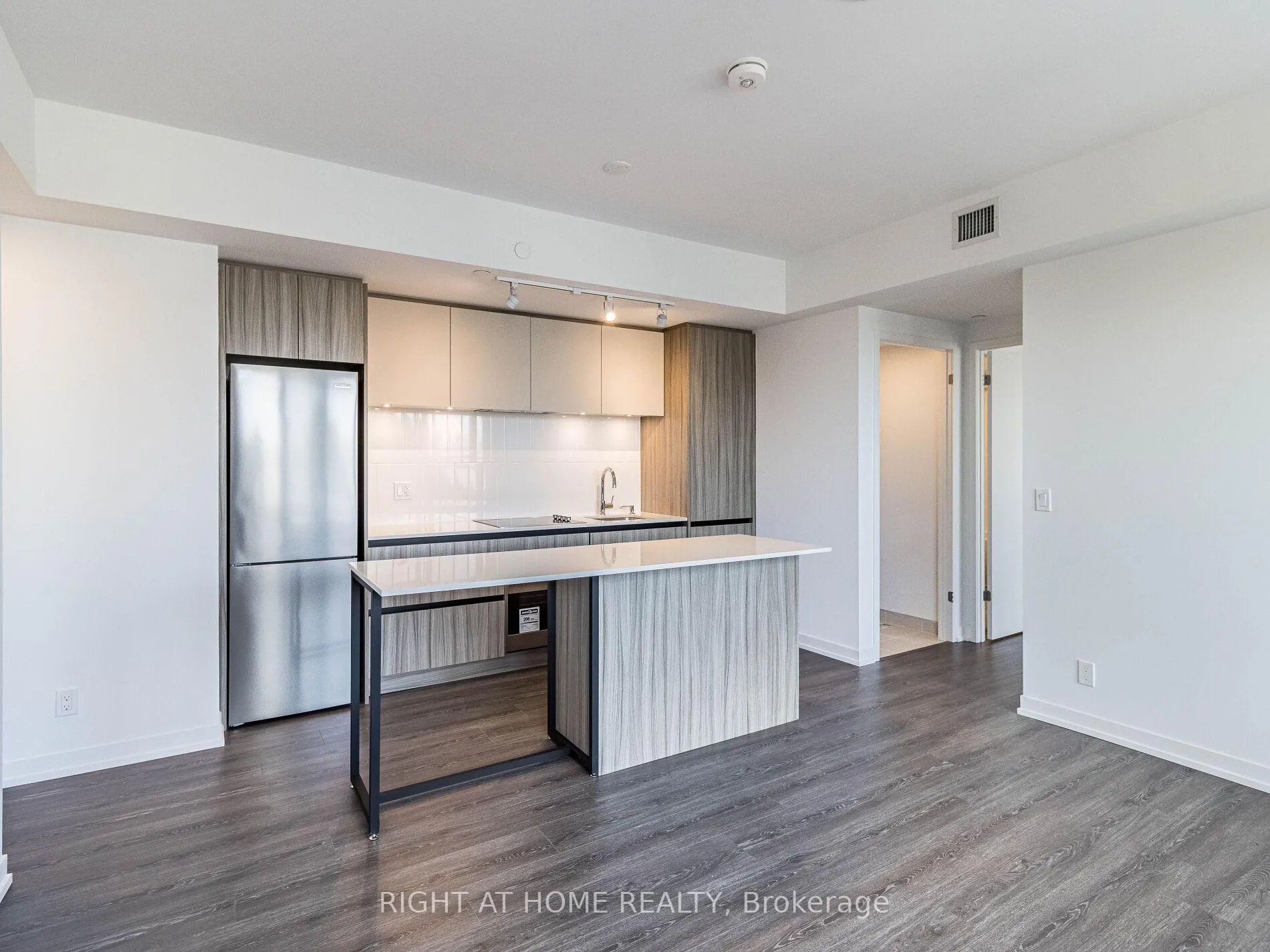 Photo 1 of Unit 203, 7950 bathurst Street, Vaughan, Beverley Glen — HOMEH