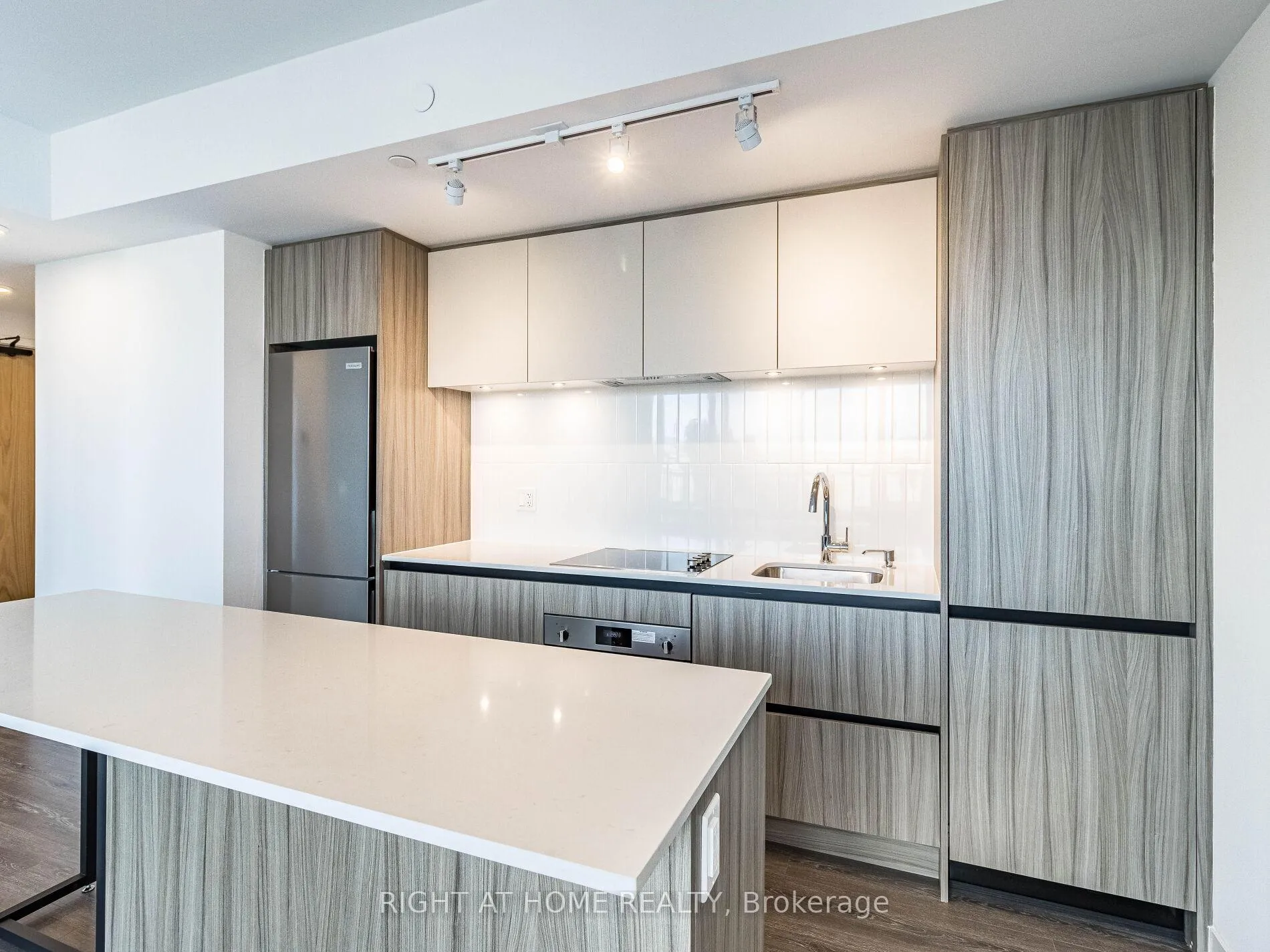 Photo 12 of Unit 203, 7950 bathurst Street, Vaughan, Beverley Glen — HOMEH