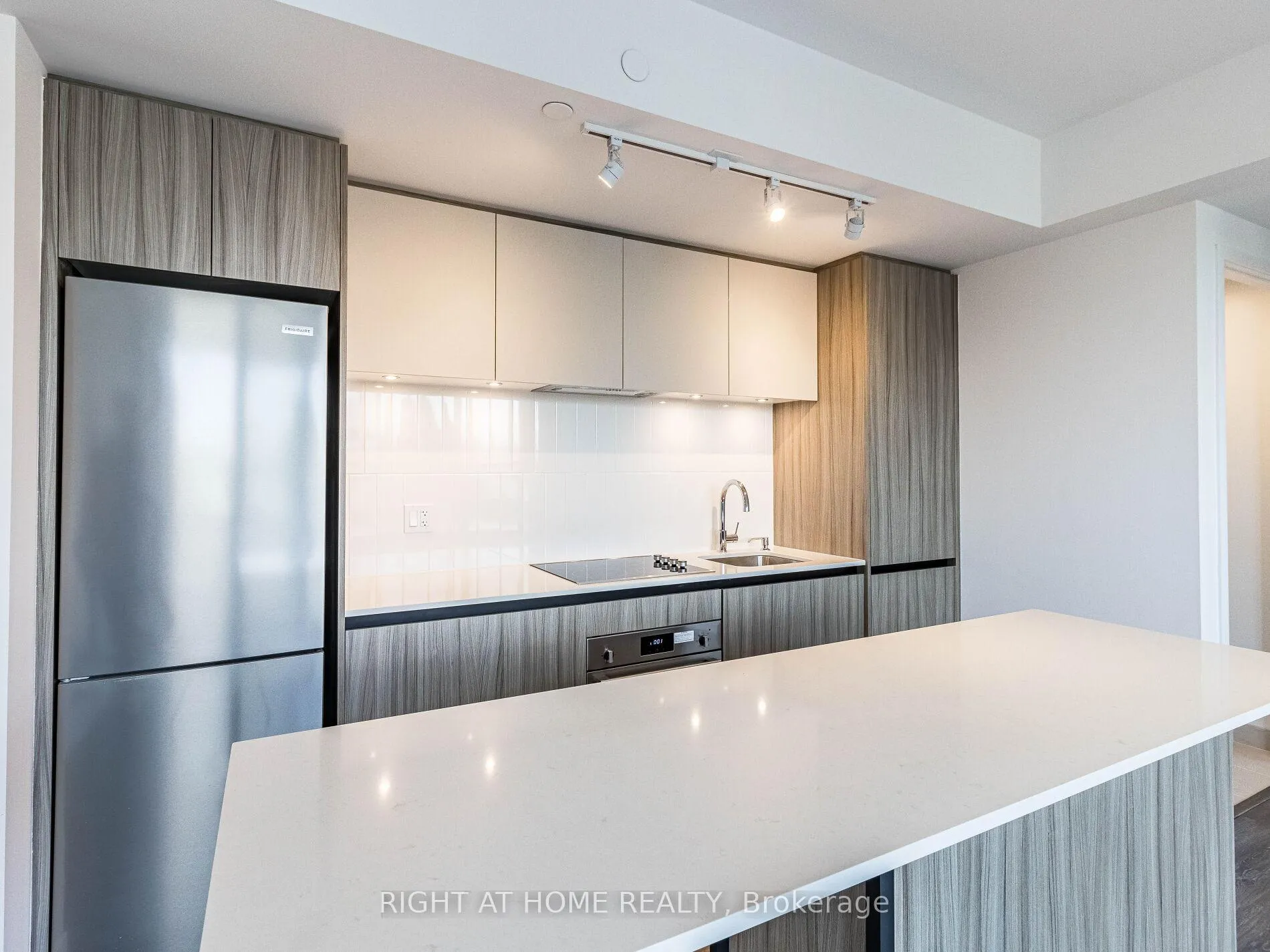 Photo 13 of Unit 203, 7950 bathurst Street, Vaughan, Beverley Glen — HOMEH